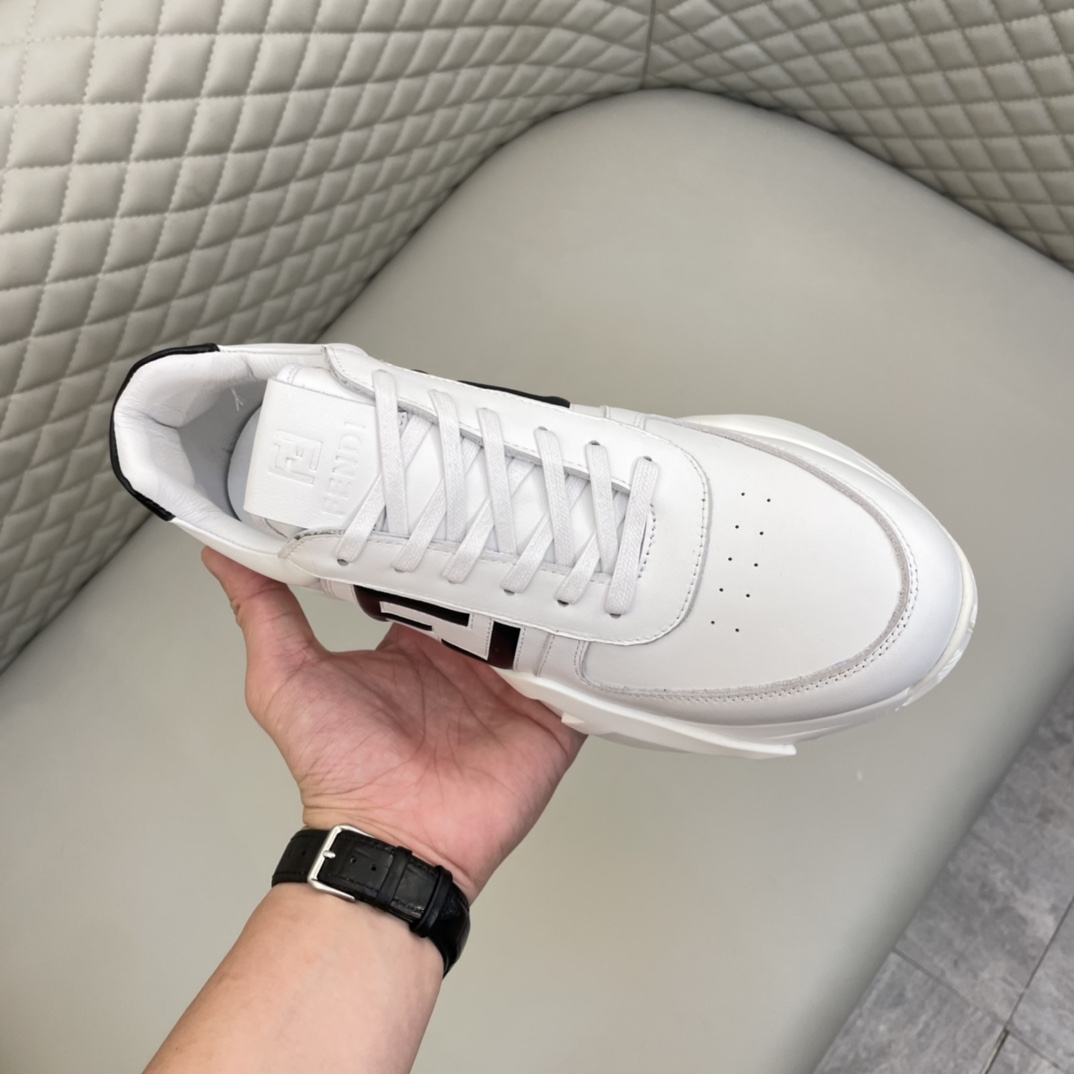 Precio de venta: P230 Marca: Feid* "Fendi*" Low Top SneakersMarca: 38-44(se puede personalizar hasta