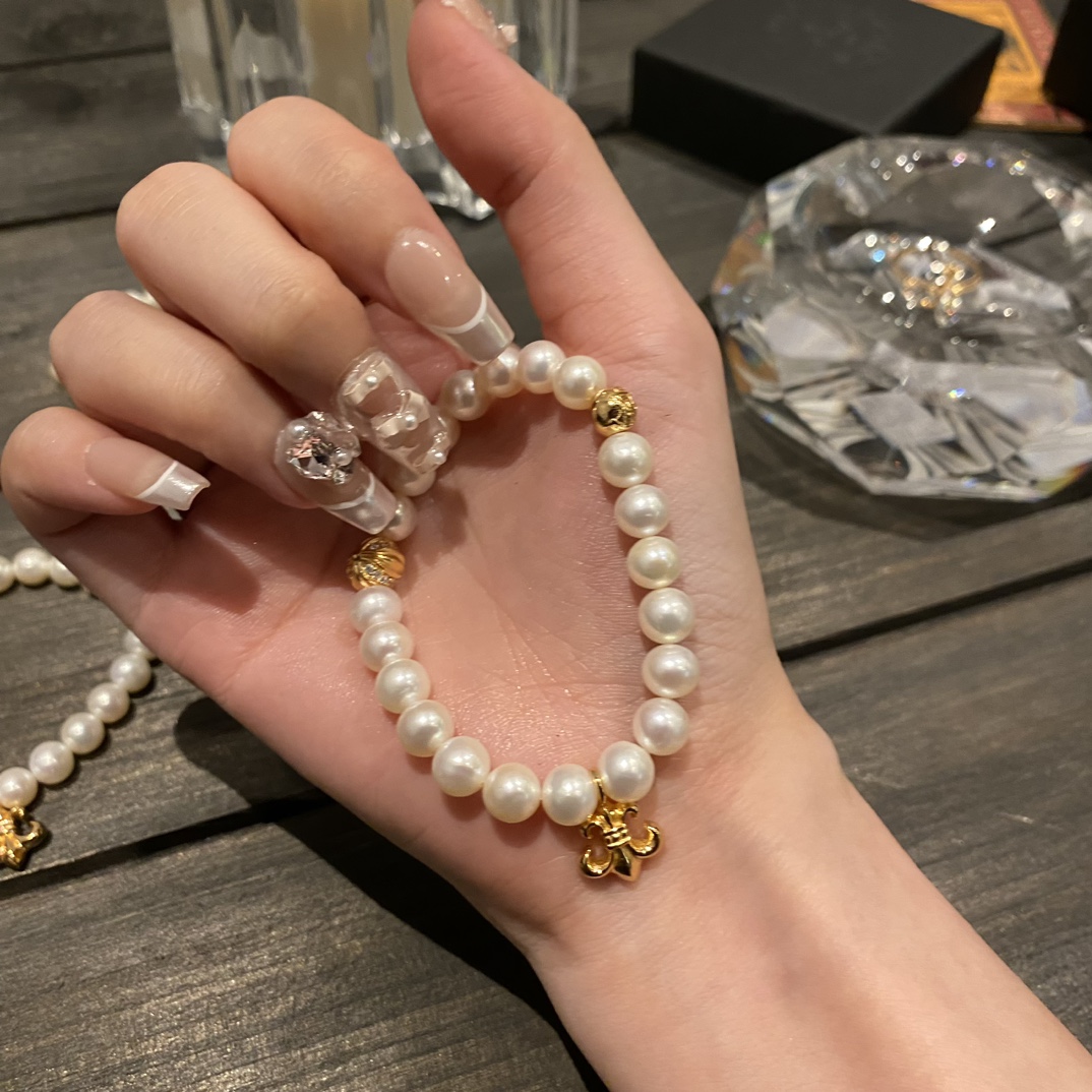 Silver bead bracelet