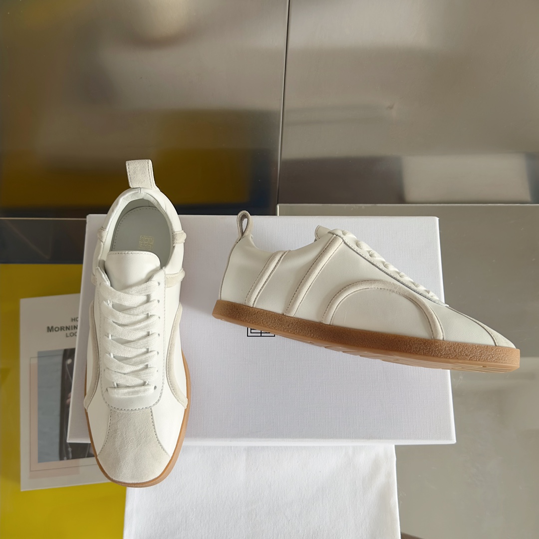 “Top: Retro Zirconium Sneakers with Nordic Design and Soft Sheepskin Lining” - 图片 3