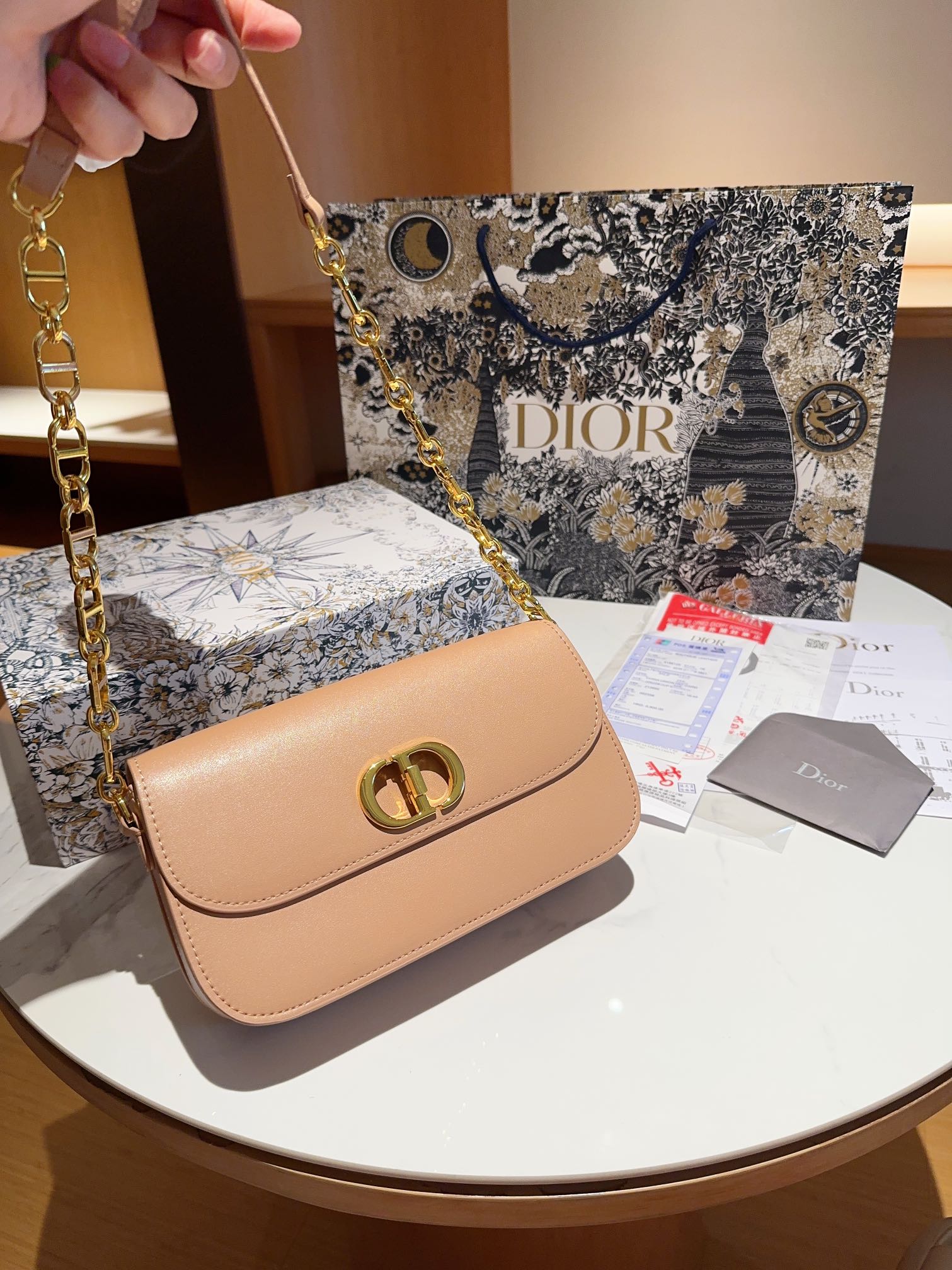 Dior Montaigne Avenue Sacs À Bandoulière & À Épaule Femmes