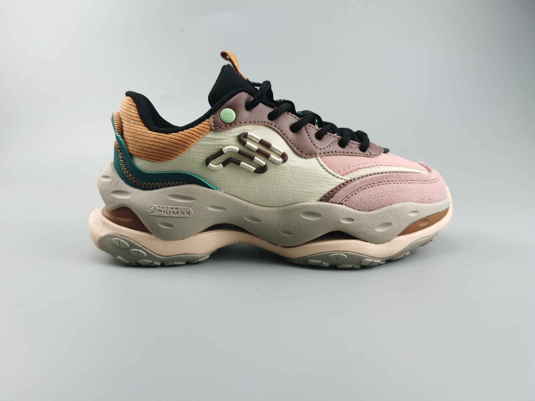 Fila Fusion  斐乐潮牌 Cheese时尚潮流 减震防滑耐磨休闲厚底老爹鞋35.5-40
货号：T12W241103