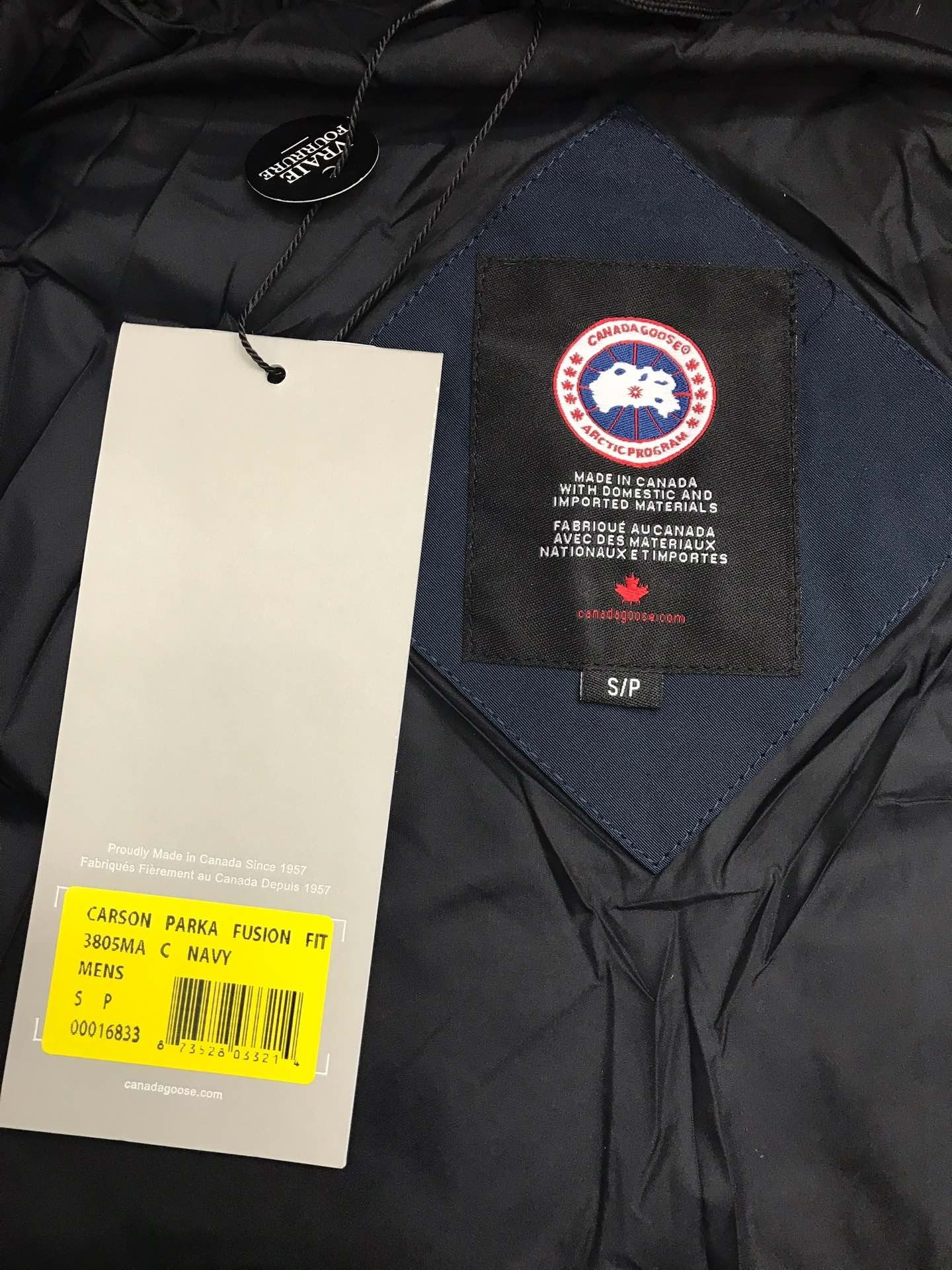 Guangzhou top version Carson hooded down jacket with fur trim, black with red label, sizes S-XXL.-Big cat