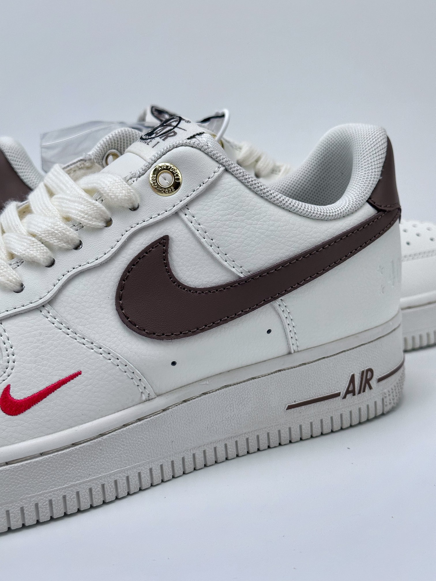 Nike Air Force 1 Low 07 40周年奶白红小勾 DQ7658-102