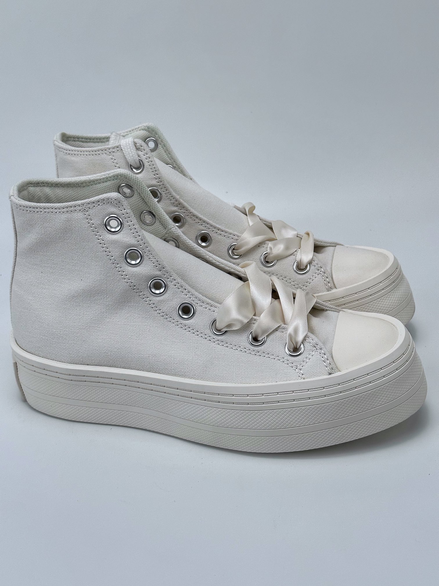 160 CONVERSE All Star Modern Lift 高帮经典厚底鞋 A06141c