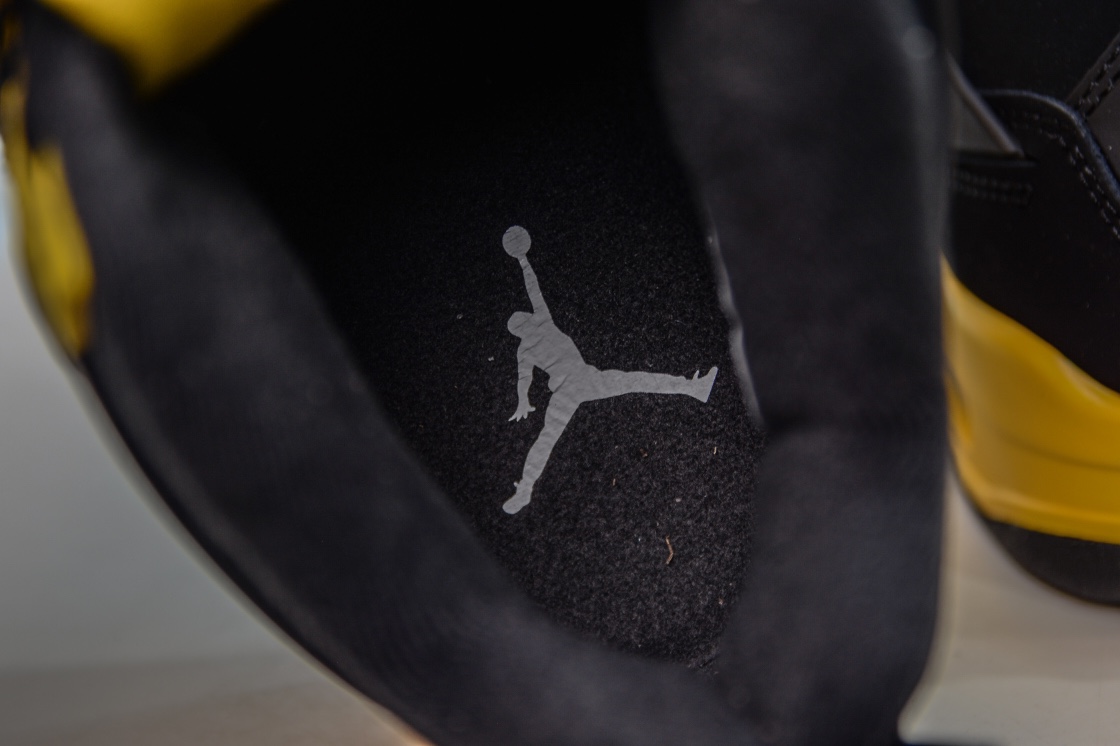 全码出货️B版AirJordan4r