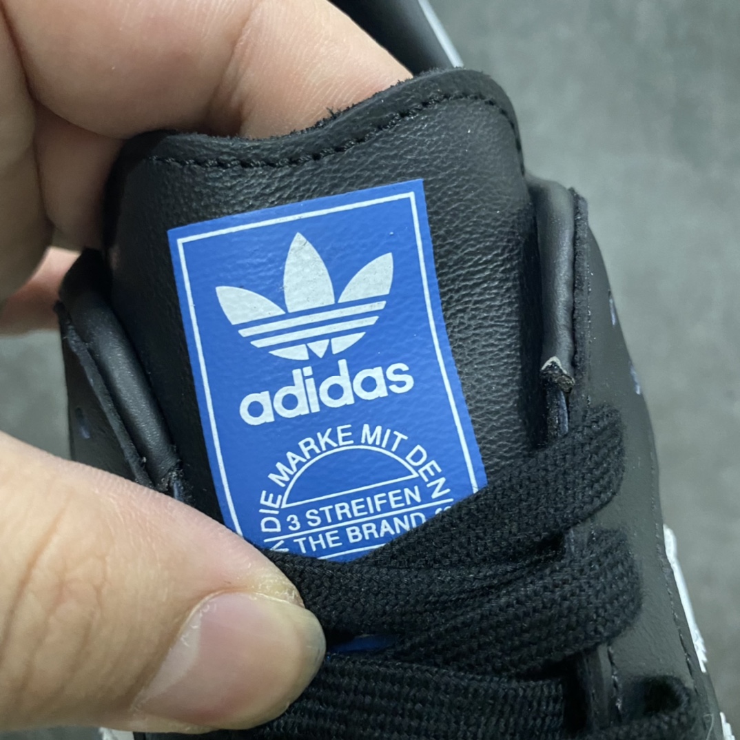 图片[3]-【Top纯原】Adidas Samba OG 桑巴低帮休闲板鞋 B75807n全新高端零售平台专供品质出货 全鞋身采用细腻甩纹头层牛皮 包括鞋舌也是头层皮n立体Samba烫金 后跟港宝定型 皮料切割超高清洁度n私模大底 非市面公底 多次调试无色差大底 高价零售首选品质‼️ 尺码：36 36.5 37 38 38.5 39 40 40.5 41 42 42.5 43 44 44.5 45-莆田鞋批发中心