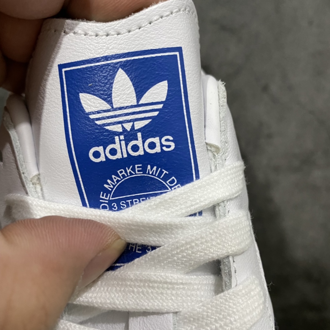 图片[2]-【Top纯原】Adidas Samba OG 桑巴低帮休闲板鞋 B75806n全新高端零售平台专供品质出货 全鞋身采用细腻甩纹头层牛皮 包括鞋舌也是头层皮n立体Samba烫金 后跟港宝定型 皮料切割超高清洁度n私模大底 非市面公底 多次调试无色差大底 高价零售首选品质‼️ 尺码：36 36.5 37 38 38.5 39 40 40.5 41 42 42.5 43 44 44.5 45-莆田鞋批发中心