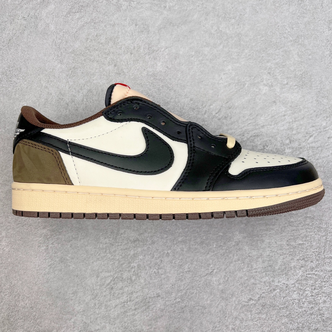 图片[2]-＃KZ神版莞产 Travis Scott x Air Jordan AJ1 Low OG SP TS联名倒钩低帮 全系列配色 外贸特供批次 新配色不断更新开发 市场中端王者 全套原纸板楦头开发 确保原汁原味 完美呈现一代版型 一比一鞋头弧度高度鞋身弧度 此版本只针对中端市场 细节品控鞋型随意秒杀市面同价位 鞋型完美 不臃肿别扭 头层皮料加持 用料绝不含糊 进口玻璃冲刀皮料裁剪零毛边 电脑针车工艺 超高鞋面清洁度 最高QC检验标准 控制溢胶瑕疵 原盒原配 飞翼3D高频深度立体 工艺方面大到整体鞋型 漏斗收腰 底线拉帮 LOGO立体程度 小到针眼排布 载片对称 冲孔效果 鞋标规范 鞋垫背胶等等 无一不是口碑收割 每双都是一个回头客 尺码：36 36.5 37.5 38 38.5 39 40 40.5 41 42 42.5 43 44 44.5 45 46 47.5-选品中心