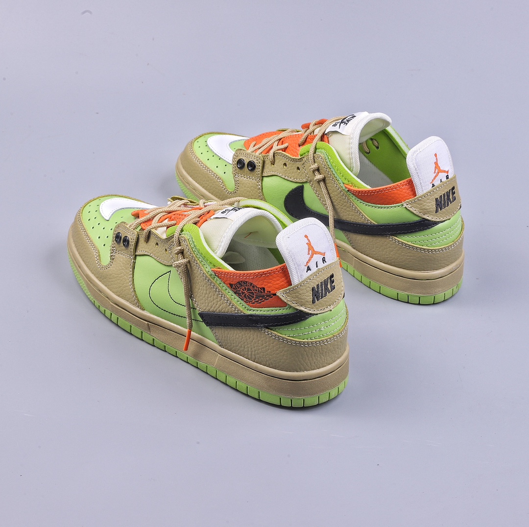 NIKE Dunk SB low teamed up with EJDER to create Nike Dunk SB Paris Fashion Week show BQ6817-069