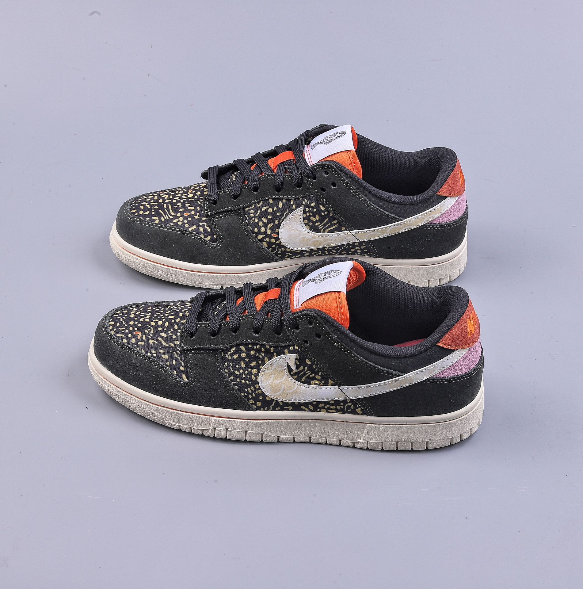 NIKE SB Dunk Low Flannel stitching FN7523-300