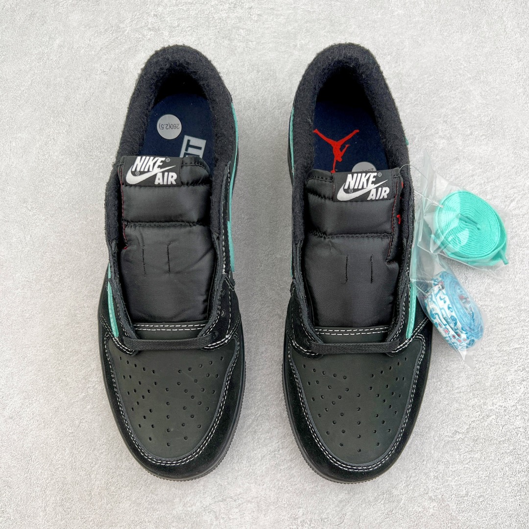 图片[2]-＃KZ神版莞产 Travis Scott x Air Jordan AJ1 Low OG TS联名黑蒂芙尼绿倒钩低帮 DM7866-401 全系列配色 外贸特供批次 新配色不断更新开发 市场中端王者 全套原纸板楦头开发 确保原汁原味 完美呈现一代版型 一比一鞋头弧度高度鞋身弧度 此版本只针对中端市场 细节品控鞋型随意秒杀市面同价位 鞋型完美 不臃肿别扭 头层皮料加持 用料绝不含糊 进口玻璃冲刀皮料裁剪零毛边 电脑针车工艺 超高鞋面清洁度 最高QC检验标准 控制溢胶瑕疵 原盒原配 飞翼3D高频深度立体 工艺方面大到整体鞋型 漏斗收腰 底线拉帮 LOGO立体程度 小到针眼排布 载片对称 冲孔效果 鞋标规范 鞋垫背胶等等 无一不是口碑收割 每双都是一个回头客 尺码：36 36.5 37.5 38 38.5 39 40 40.5 41 42 42.5 43 44 44.5 45 46 47.5-选品中心