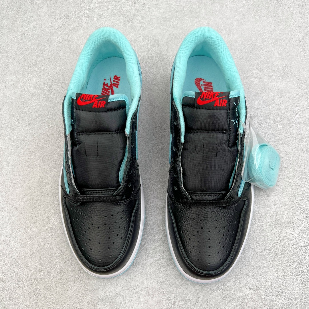 图片[2]-＃KZ神版莞产 Travis Scott x Air Jordan AJ1 Low OG TS联名黑白蒂芙尼绿倒钩低帮 DM7866-701 全系列配色 外贸特供批次 新配色不断更新开发 市场中端王者 全套原纸板楦头开发 确保原汁原味 完美呈现一代版型 一比一鞋头弧度高度鞋身弧度 此版本只针对中端市场 细节品控鞋型随意秒杀市面同价位 鞋型完美 不臃肿别扭 头层皮料加持 用料绝不含糊 进口玻璃冲刀皮料裁剪零毛边 电脑针车工艺 超高鞋面清洁度 最高QC检验标准 控制溢胶瑕疵 原盒原配 飞翼3D高频深度立体 工艺方面大到整体鞋型 漏斗收腰 底线拉帮 LOGO立体程度 小到针眼排布 载片对称 冲孔效果 鞋标规范 鞋垫背胶等等 无一不是口碑收割 每双都是一个回头客 尺码：36 36.5 37.5 38 38.5 39 40 40.5 41 42 42.5 43 44 44.5 45 46 47.5-选品中心