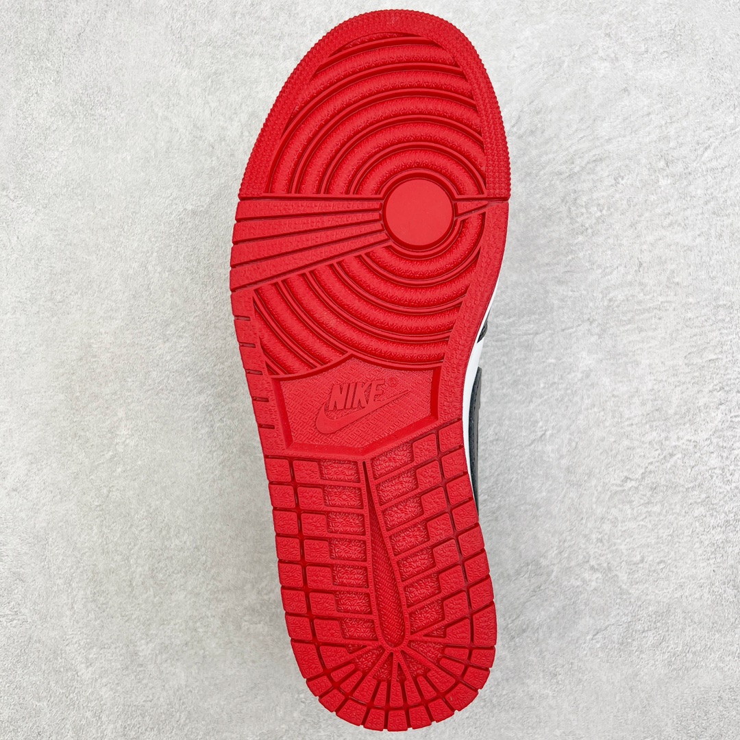 图片[9]-＃KZ神版莞产 Air Jordan AJ1 Low OG 低帮 黑脚趾 CZ0790-106 外贸特供批次 新配色不断更新开发 市场中端王者 全套原纸板楦头开发 确保原汁原味 完美呈现一代版型 一比一鞋头弧度高度鞋身弧度 此版本只针对中端市场 细节品控鞋型随意秒杀市面同价位 鞋型完美 不臃肿别扭 头层皮料加持 用料绝不含糊 进口玻璃冲刀皮料裁剪零毛边 电脑针车工艺 超高鞋面清洁度 最高QC检验标准 控制溢胶瑕疵 原盒原配 飞翼3D高频深度立体 工艺方面大到整体鞋型 漏斗收腰 底线拉帮 LOGO立体程度 小到针眼排布 载片对称 冲孔效果 鞋标规范 鞋垫背胶等等 无一不是口碑收割 每双都是一个回头客 尺码：36 36.5 37.5 38 38.5 39 40 40.5 41 42 42.5 43 44 44.5 45 46 47.5-选品中心