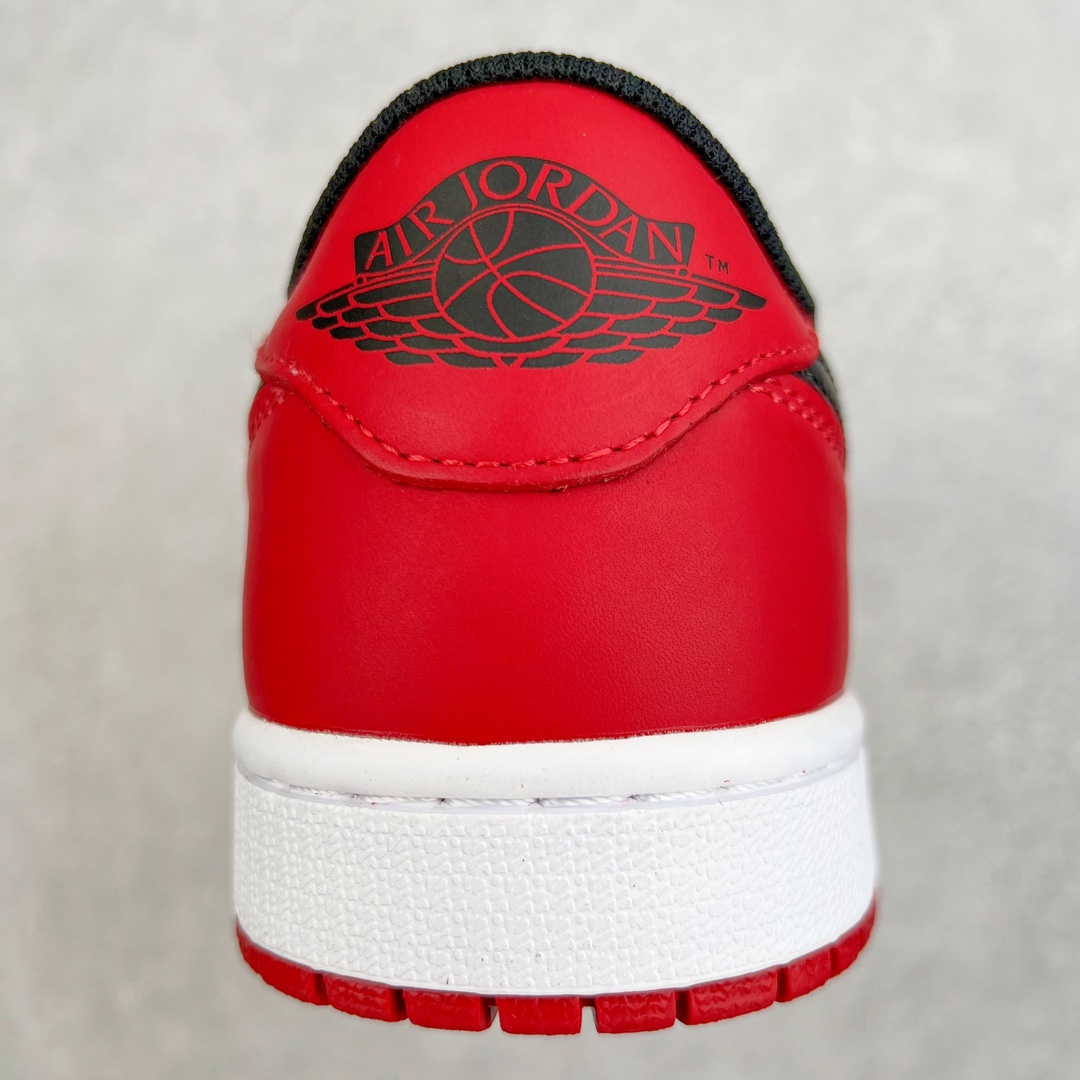 图片[8]-＃KZ神版莞产 Air Jordan AJ1 Low OG 低帮 黑脚趾 CZ0790-106 外贸特供批次 新配色不断更新开发 市场中端王者 全套原纸板楦头开发 确保原汁原味 完美呈现一代版型 一比一鞋头弧度高度鞋身弧度 此版本只针对中端市场 细节品控鞋型随意秒杀市面同价位 鞋型完美 不臃肿别扭 头层皮料加持 用料绝不含糊 进口玻璃冲刀皮料裁剪零毛边 电脑针车工艺 超高鞋面清洁度 最高QC检验标准 控制溢胶瑕疵 原盒原配 飞翼3D高频深度立体 工艺方面大到整体鞋型 漏斗收腰 底线拉帮 LOGO立体程度 小到针眼排布 载片对称 冲孔效果 鞋标规范 鞋垫背胶等等 无一不是口碑收割 每双都是一个回头客 尺码：36 36.5 37.5 38 38.5 39 40 40.5 41 42 42.5 43 44 44.5 45 46 47.5-选品中心