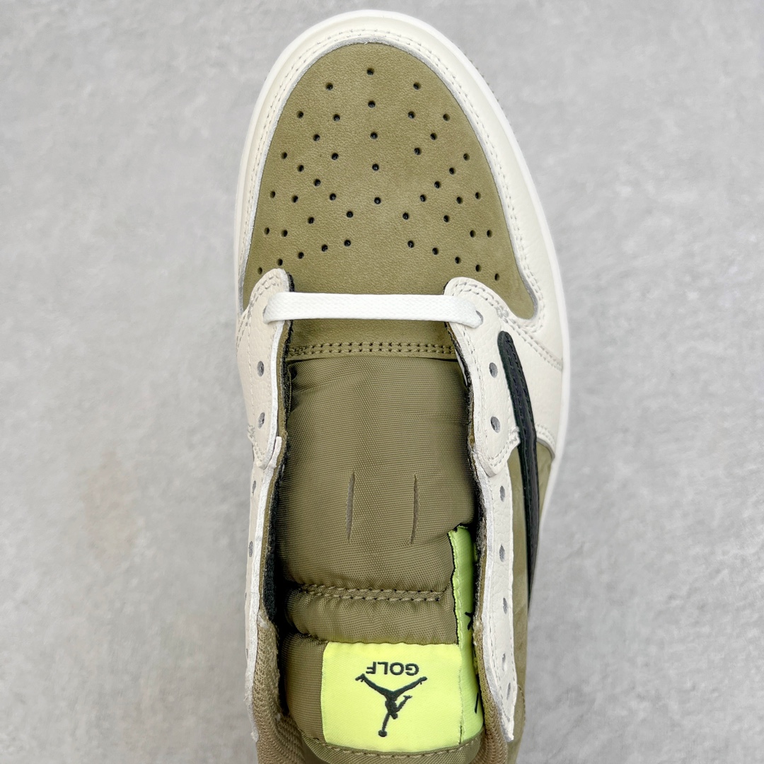 图片[4]-＃KZ神版莞产 Travis Scott x Air Jordan AJ1 Low Golf \\\”Olive\\\” TS联名倒钩高尔夫低帮6.0 FZ3124-200 配色方面也基本照搬了倒钩3.0配色 以橄榄绿色为底 搭配米白色框架呈现 标志性的反钩Swoosh则以黑色点缀 材质方面以麂皮与皮革拼接设计 鞋舌标签部分则以柠檬黄色点缀 GOLF字样和飞人Logo也表明鞋款身份 内侧TS标志性的Cactus Jack厂牌元素依然保留 不过同样以改为了黑色 后跟处的飞翼刺绣也采用黄色缝线打造 最大的变化就是外底部分采用了特殊的Golf纹路 相比于普通的AJ1更加防滑 鞋垫上也带有飞翼、鬼脸、Travis Scott等双方合作的标志性元素 尺码：36 36.5 37.5 38 38.5 39 40 40.5 41 42 42.5 43 44 44.5 45 46 47.5-选品中心