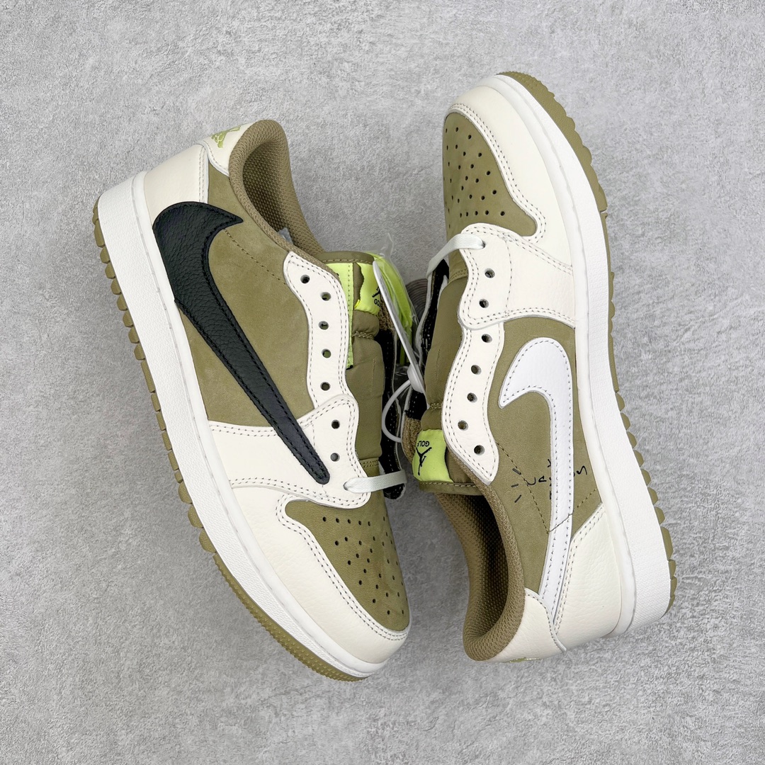 图片[3]-＃KZ神版莞产 Travis Scott x Air Jordan AJ1 Low Golf \\\”Olive\\\” TS联名倒钩高尔夫低帮6.0 FZ3124-200 配色方面也基本照搬了倒钩3.0配色 以橄榄绿色为底 搭配米白色框架呈现 标志性的反钩Swoosh则以黑色点缀 材质方面以麂皮与皮革拼接设计 鞋舌标签部分则以柠檬黄色点缀 GOLF字样和飞人Logo也表明鞋款身份 内侧TS标志性的Cactus Jack厂牌元素依然保留 不过同样以改为了黑色 后跟处的飞翼刺绣也采用黄色缝线打造 最大的变化就是外底部分采用了特殊的Golf纹路 相比于普通的AJ1更加防滑 鞋垫上也带有飞翼、鬼脸、Travis Scott等双方合作的标志性元素 尺码：36 36.5 37.5 38 38.5 39 40 40.5 41 42 42.5 43 44 44.5 45 46 47.5-选品中心