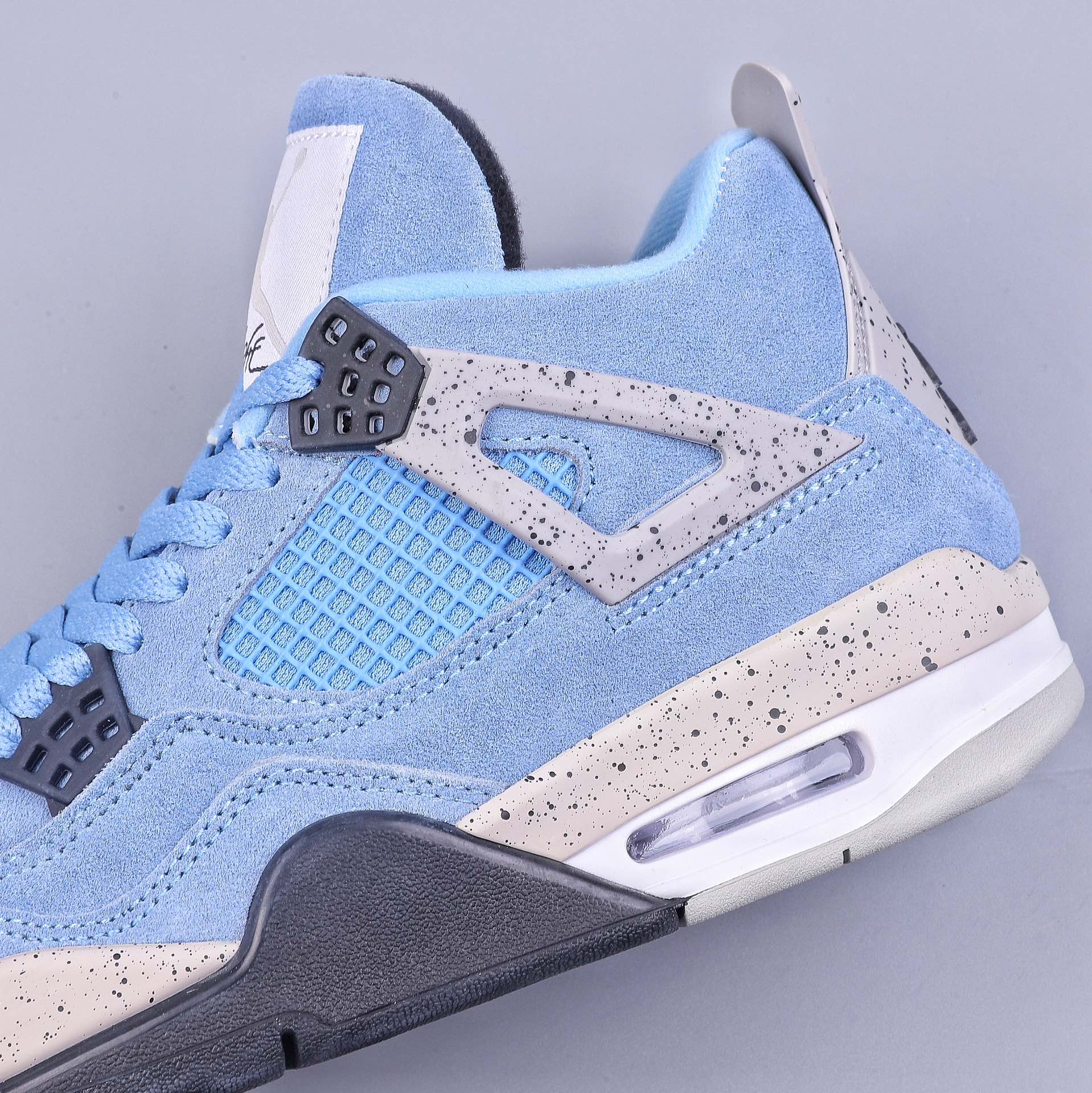 Air Jordan AJ4 Retro SE ”University Blue” CT8527-400