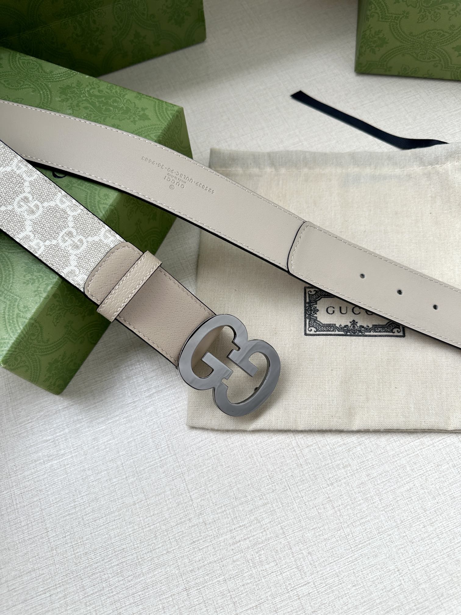 宽度4.0GUCCI历史细节和现代元