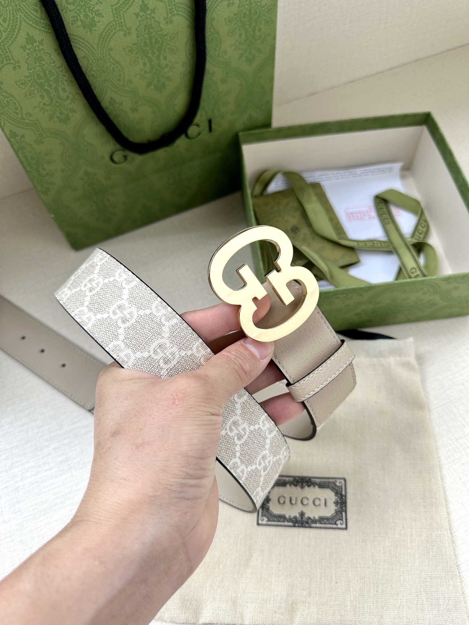 宽度4.0GUCCI历史细节和现代元