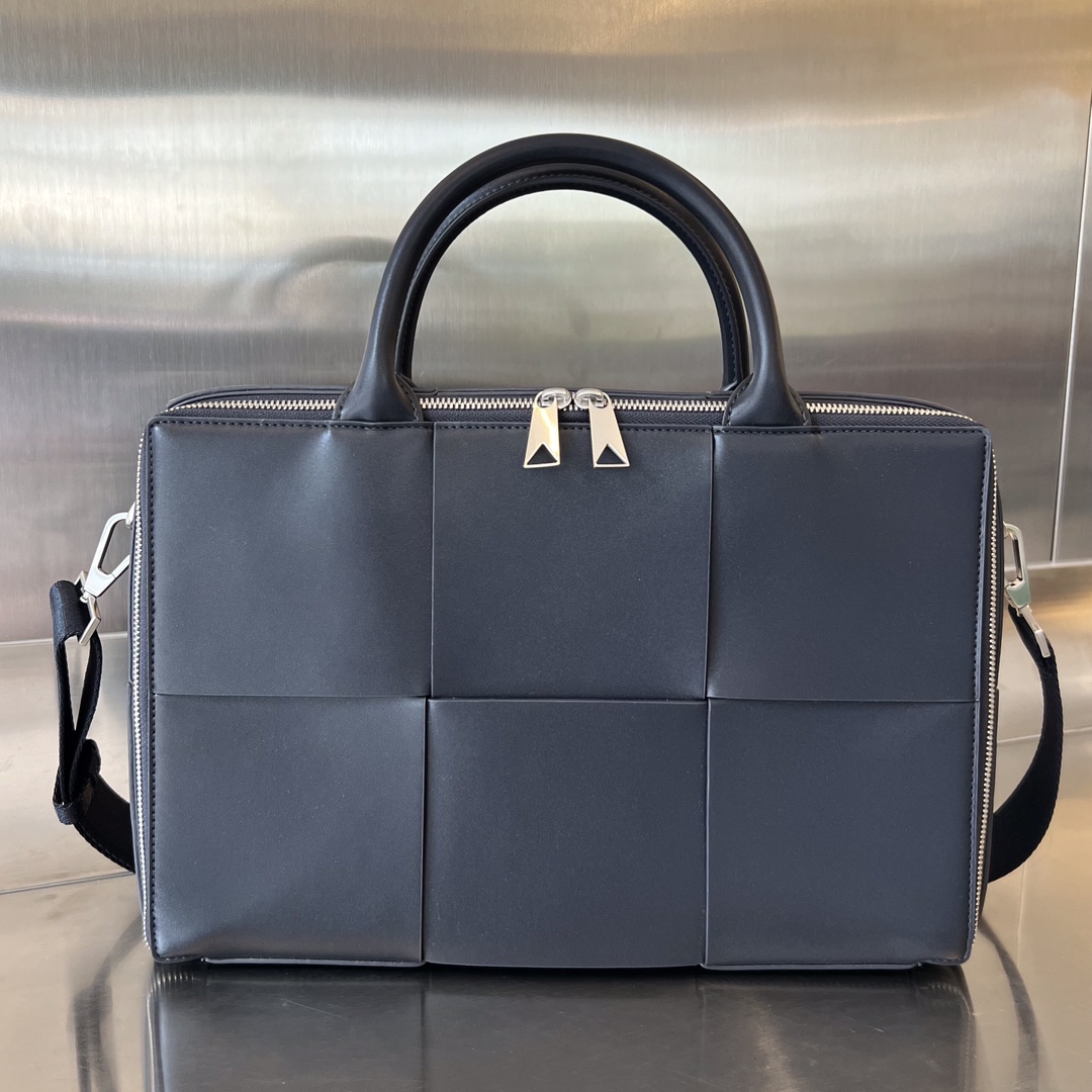 Bottega Veneta Bags Briefcase 2023 Luxury Replicas
 Silver Weave Men Cowhide