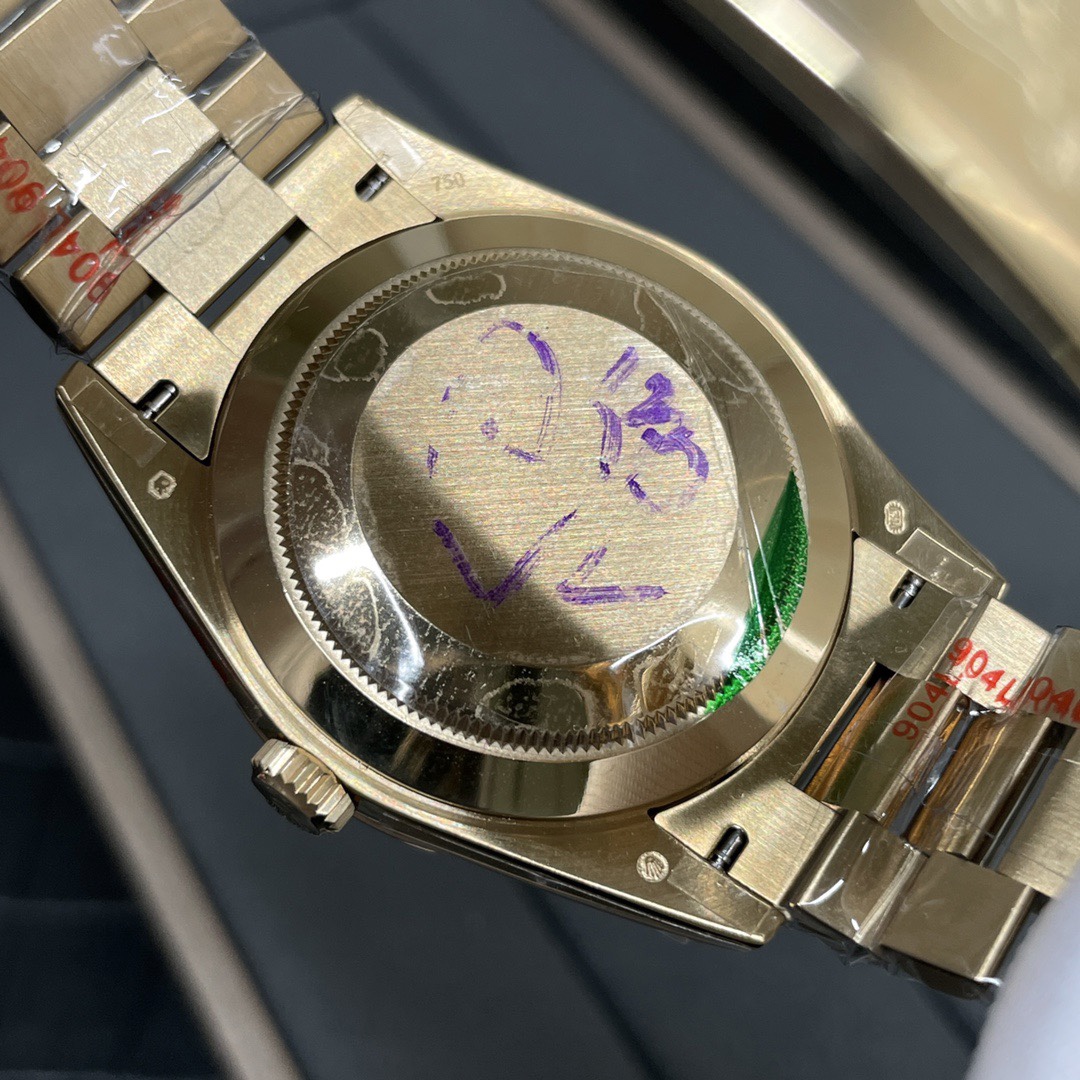 Rolex 日志双历 黄金 “黑冰糖”