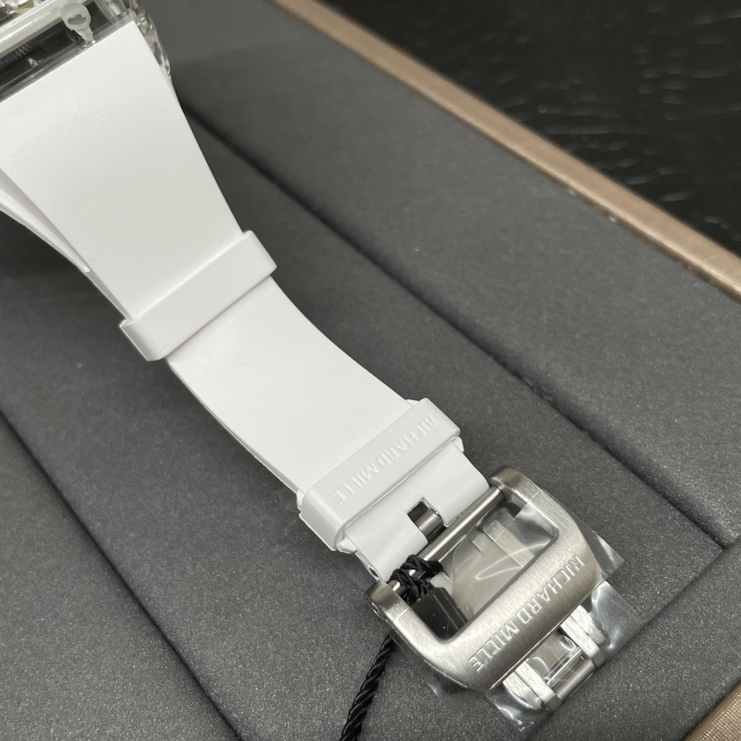 Richard Mille 理查德米勒 新款 “熊猫吃金竹”水晶rm26-01 陀飞轮表皇