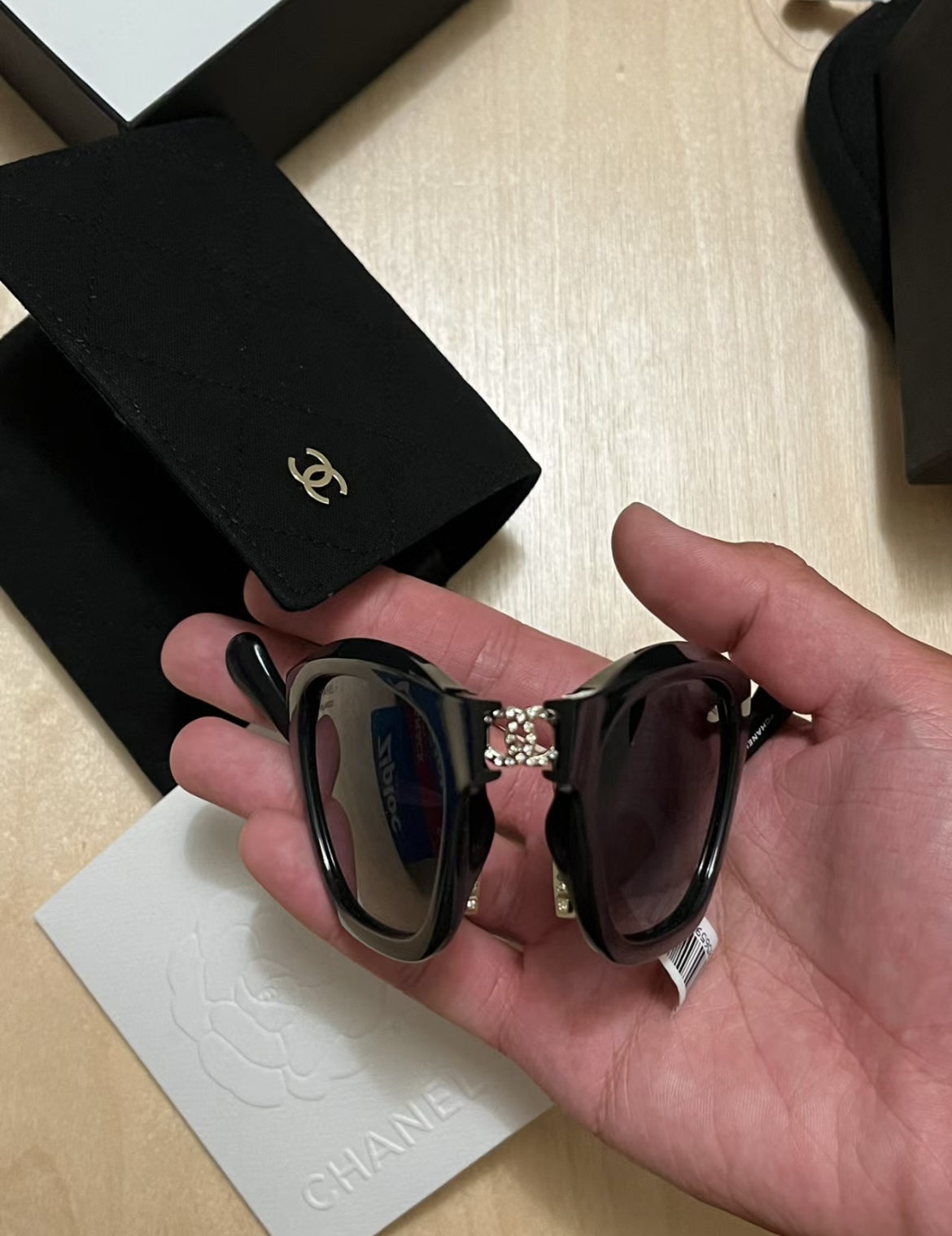  Chane*
Foldable sunglasses 
CH6055
Size54口19-145

不