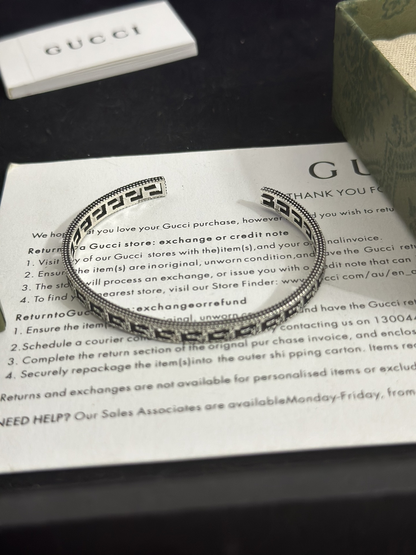 Two hundred and sixty cents of the counter. It’s a direct sale. The Guuc bracelet - 图片 3