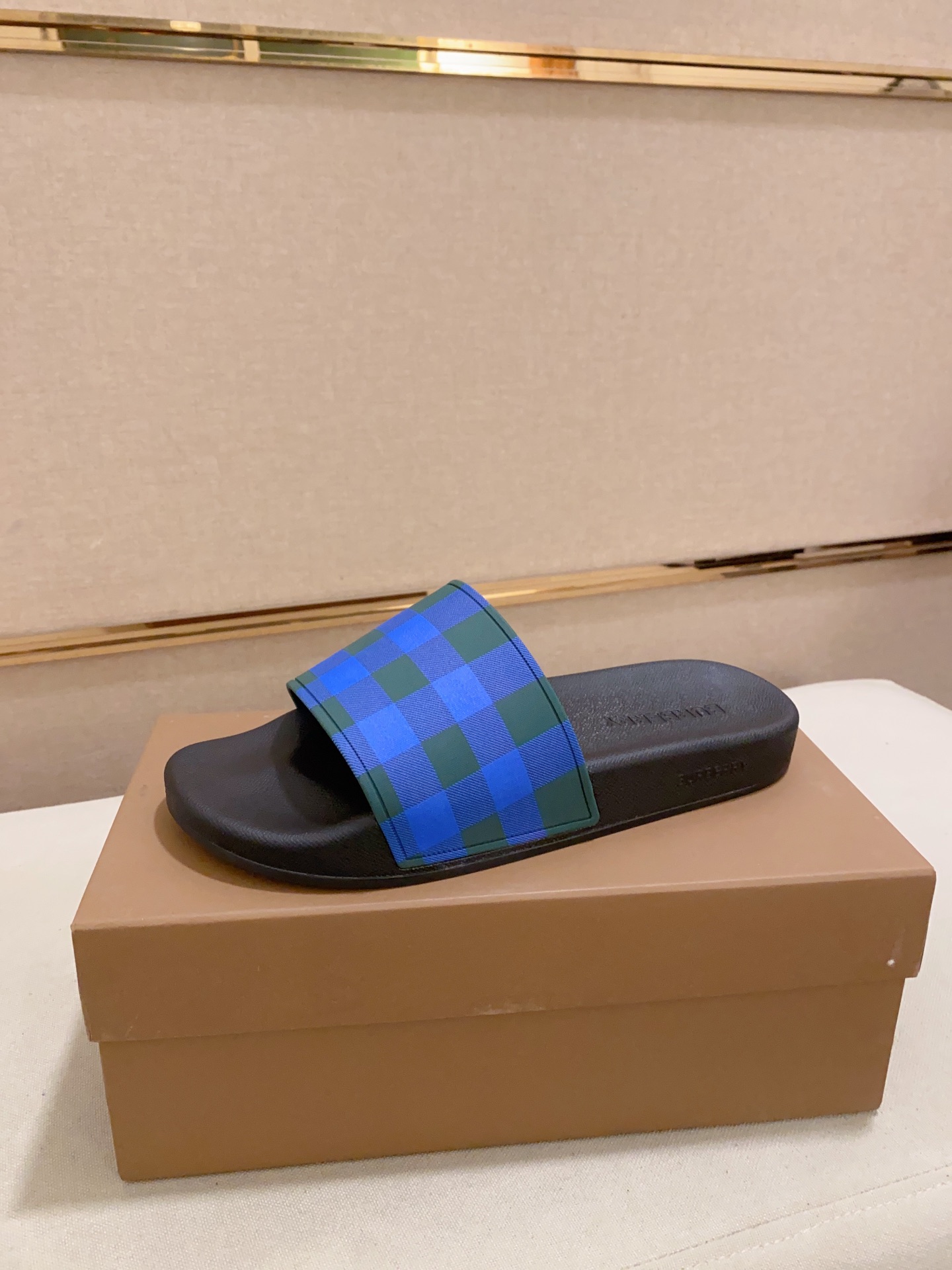 Factory Precio: [Burberry (Burberry) zapatillas] zapatos de los hombres de gama alta de la marca ofi