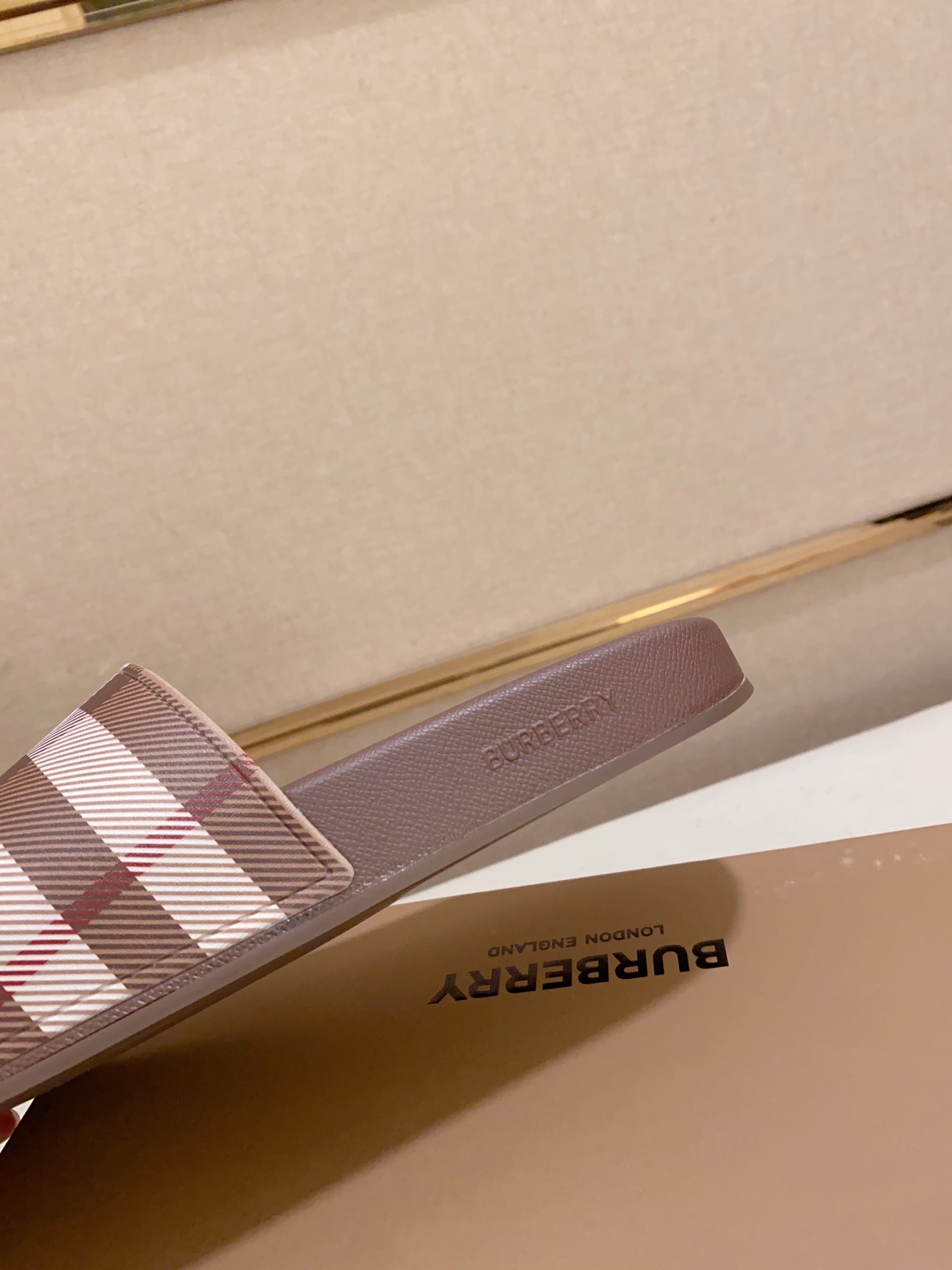 Factory Precio: [Burberry (Burberry) zapatillas] zapatos de los hombres de gama alta de la marca ofi