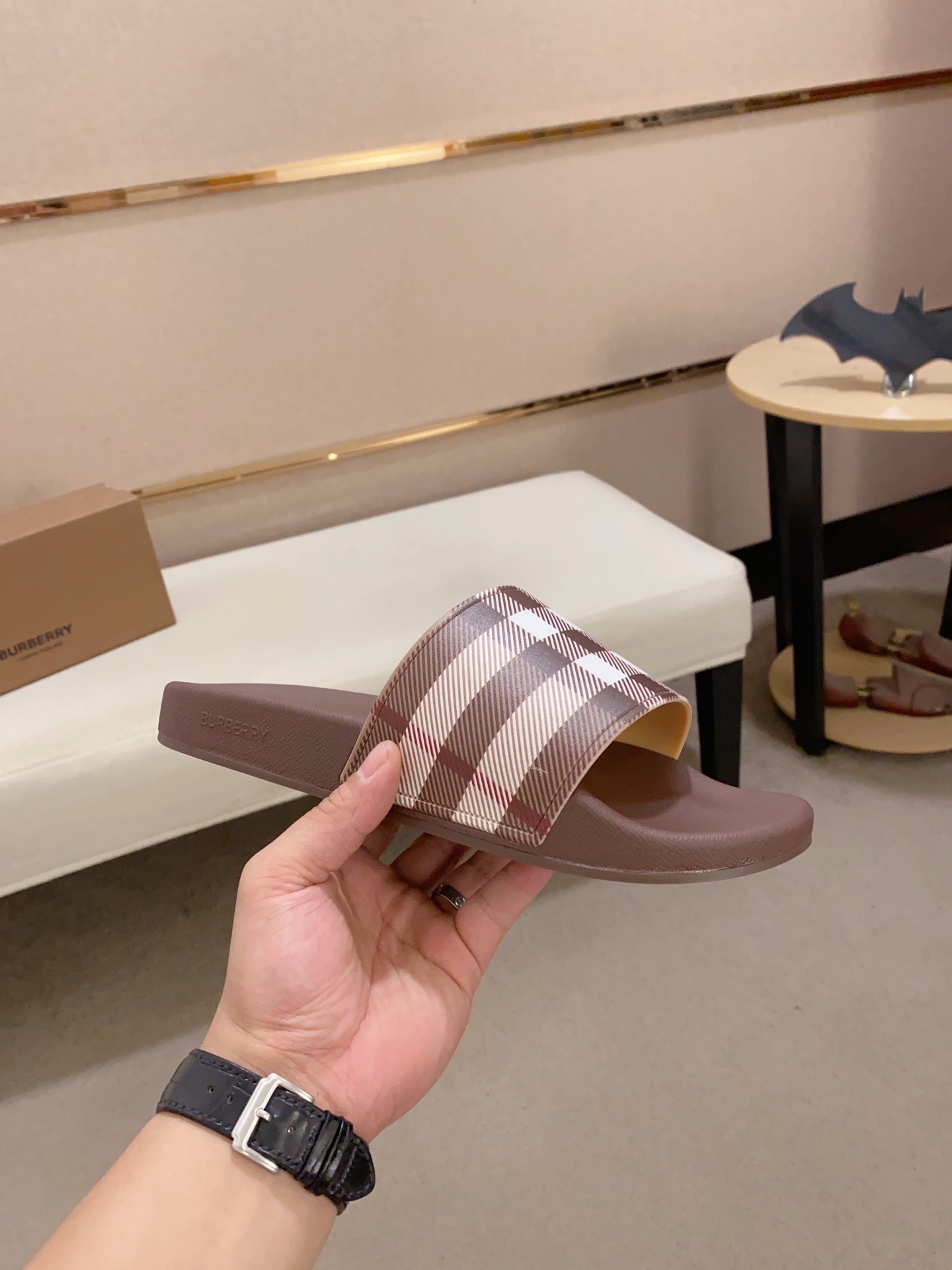 Factory Precio: [Burberry (Burberry) zapatillas] zapatos de los hombres de gama alta de la marca ofi