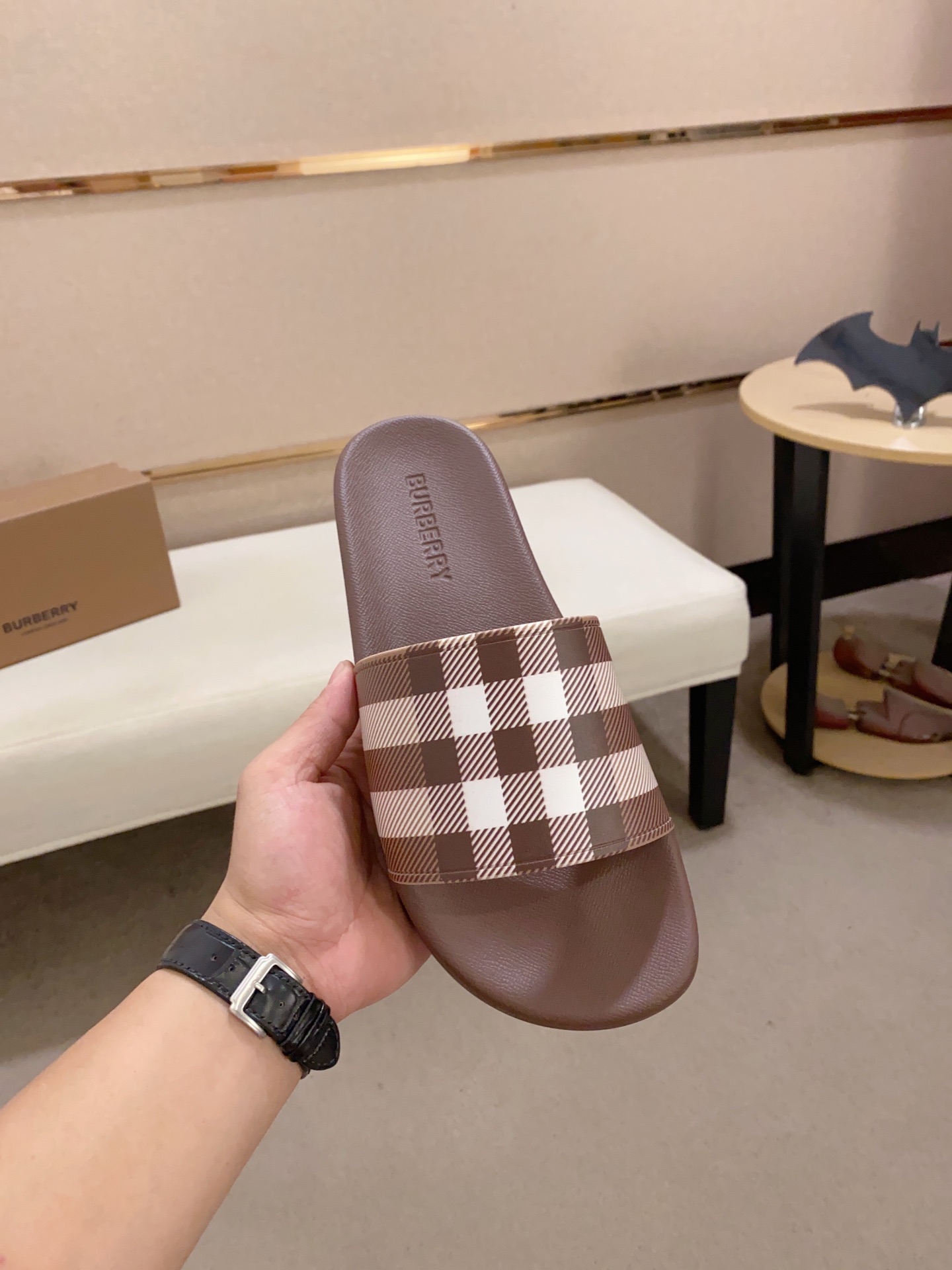 Factory Precio: [Burberry (Burberry) zapatillas] zapatos de los hombres de gama alta de la marca ofi