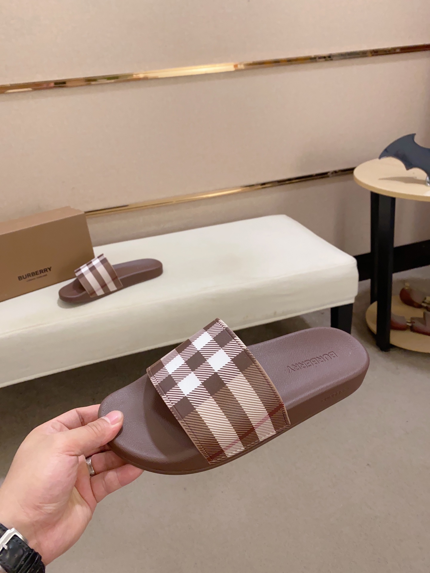 Factory Precio: [Burberry (Burberry) zapatillas] zapatos de los hombres de gama alta de la marca ofi