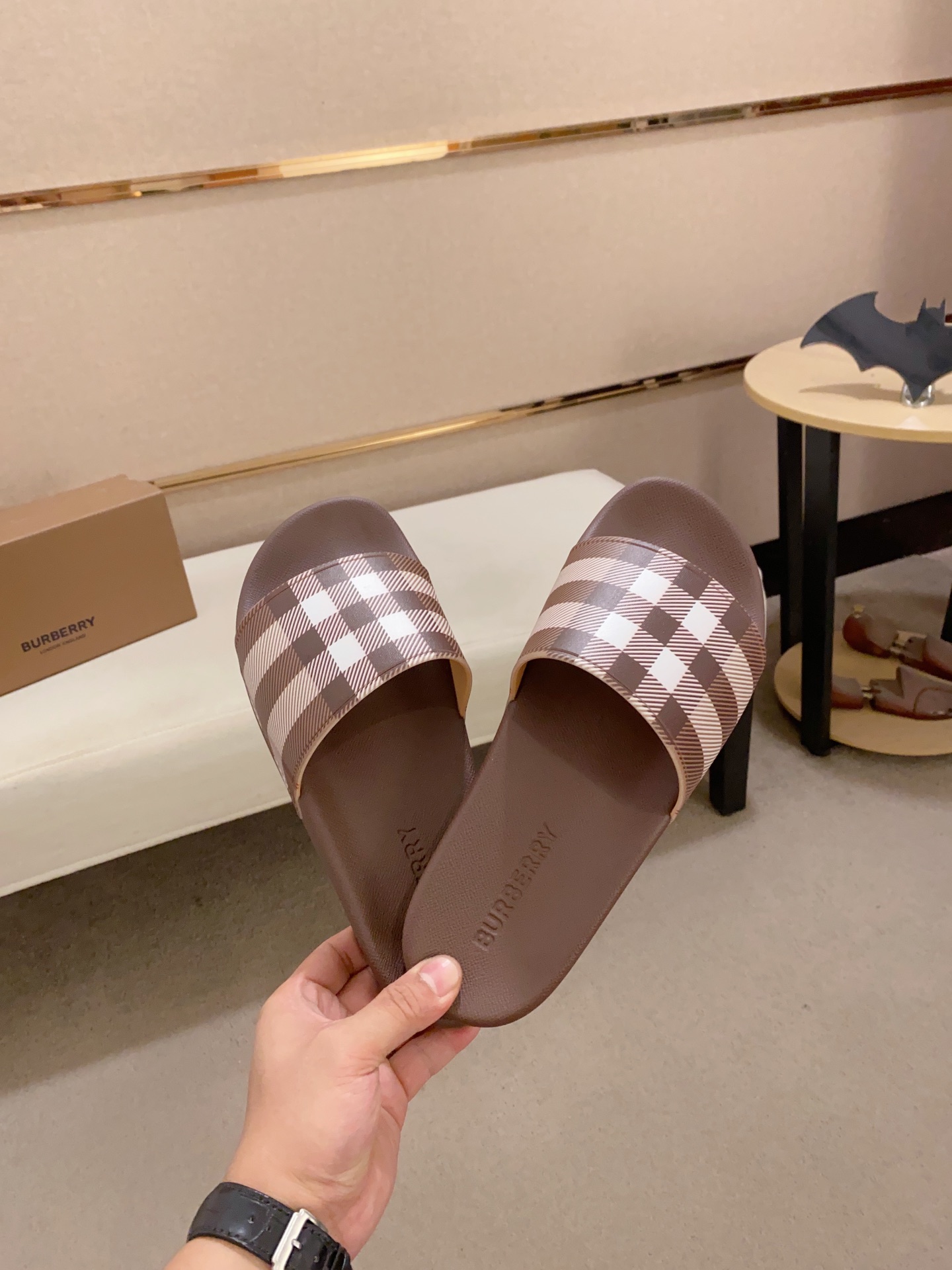 Factory Precio: [Burberry (Burberry) zapatillas] zapatos de los hombres de gama alta de la marca ofi
