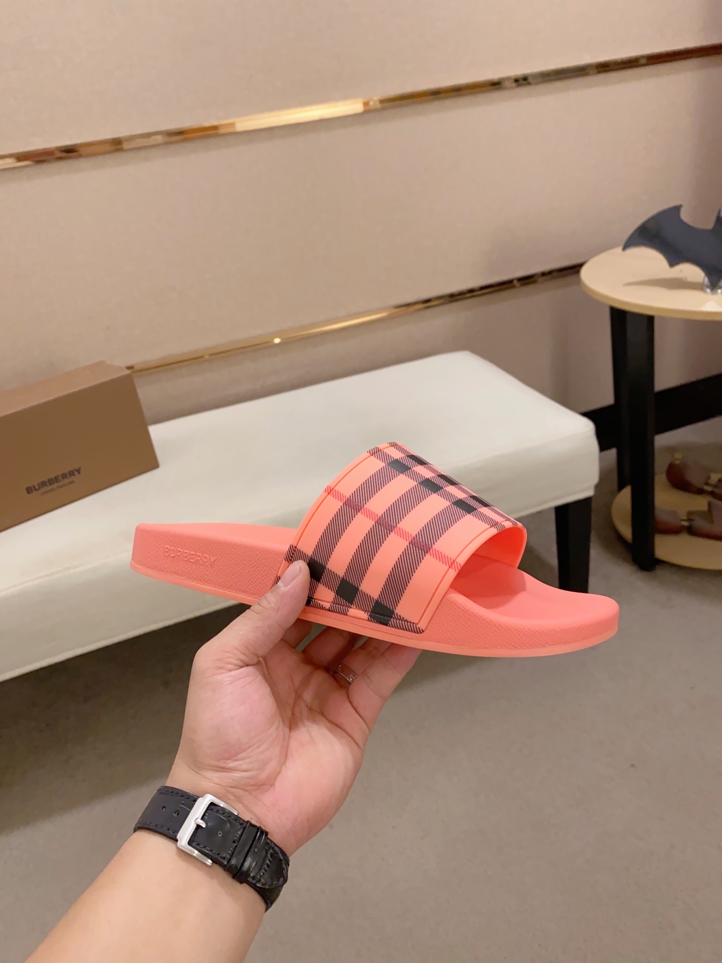 Factory Precio: [Burberry (Burberry) zapatillas] zapatos de los hombres de gama alta de la marca ofi