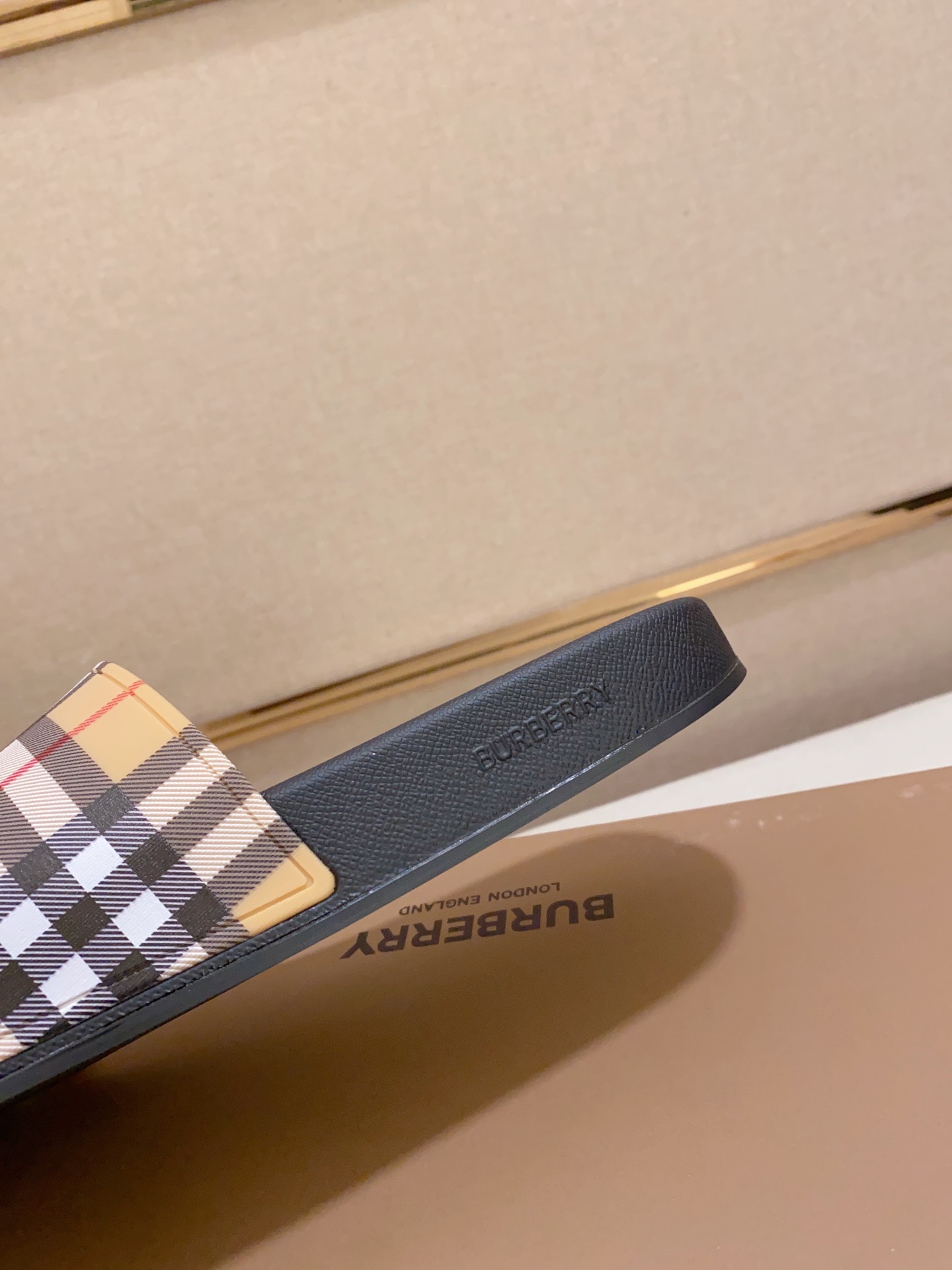Factory Precio: [Burberry (Burberry) zapatillas] zapatos de los hombres de gama alta de la marca ofi