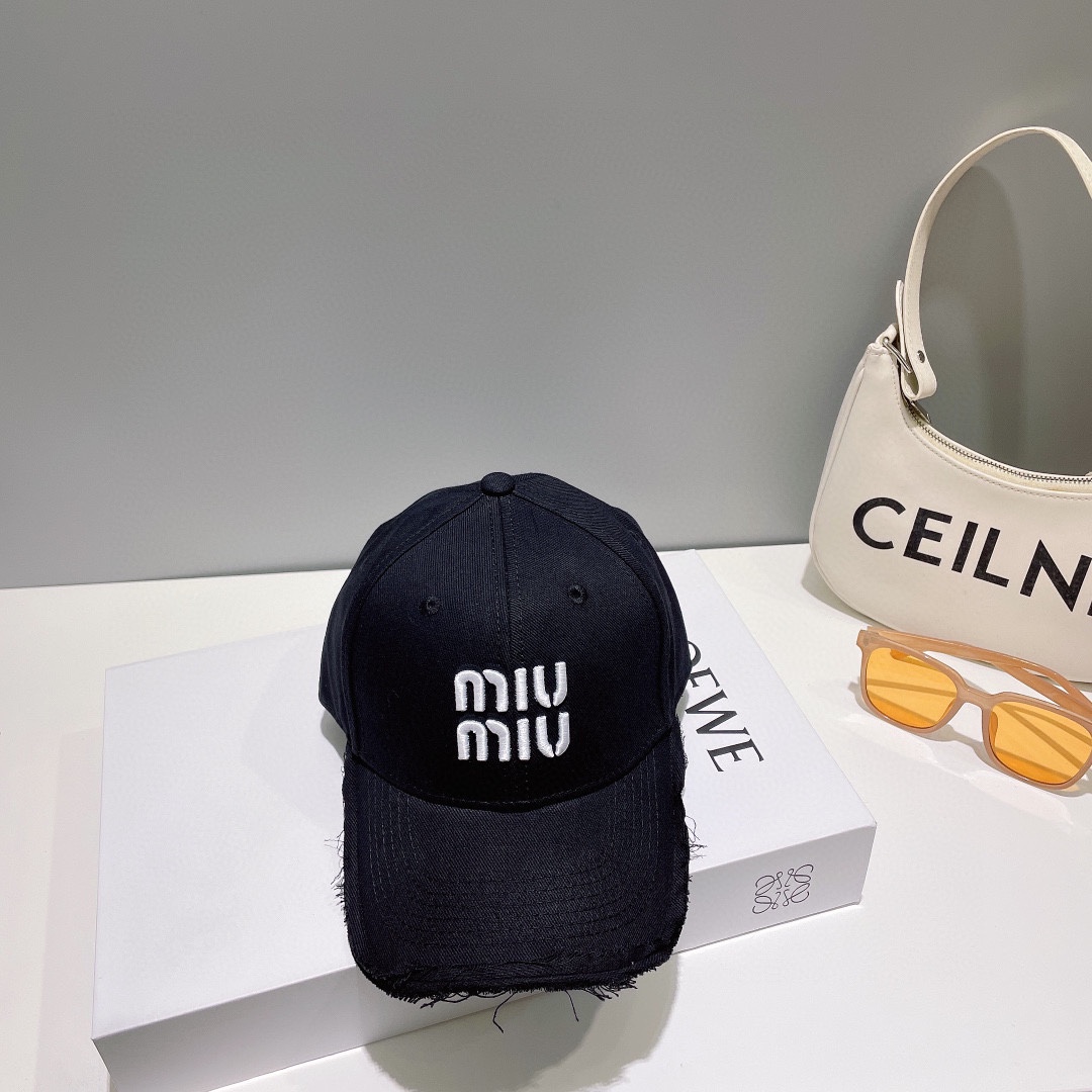 미우미우 모자 81065 Miu Miu Cap