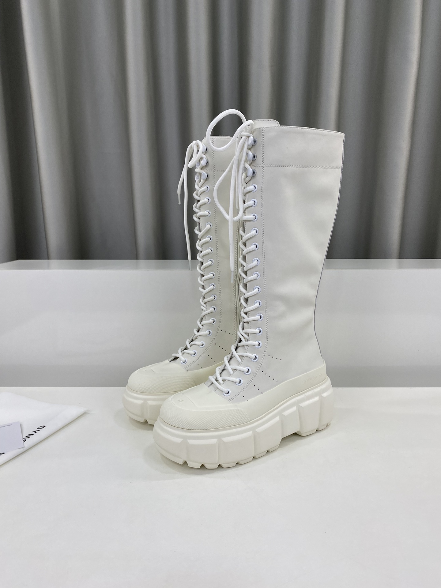 Dymonlatriy’s Latest British Wind: High Beauty and Unique Fashion for Autumn Shoes - 图片 5