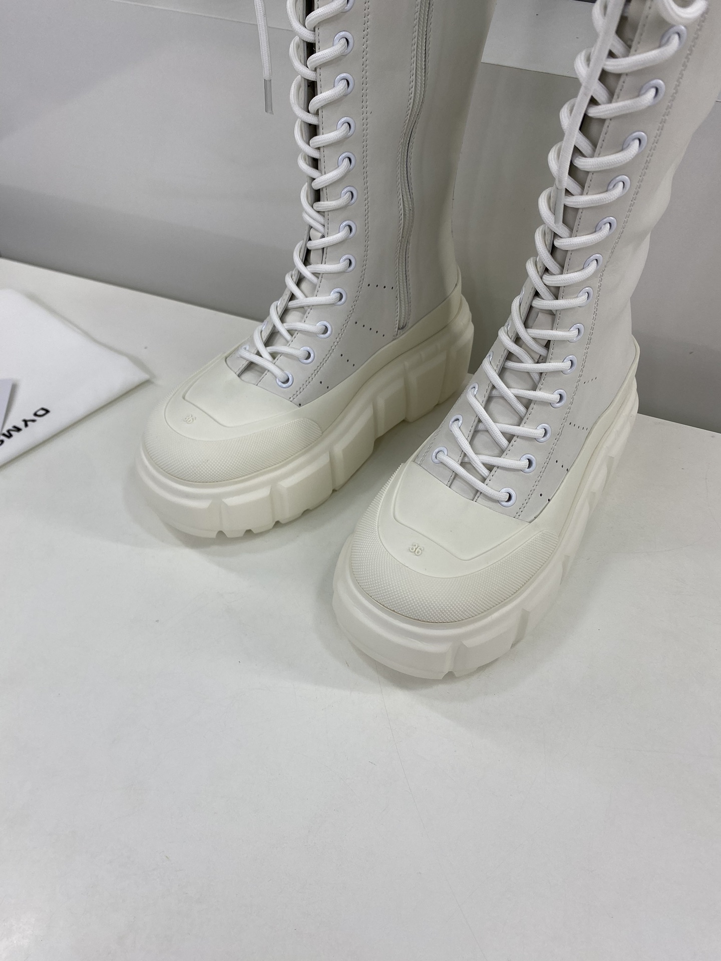 Dymonlatriy’s Latest British Wind: High Beauty and Unique Fashion for Autumn Shoes - 图片 9