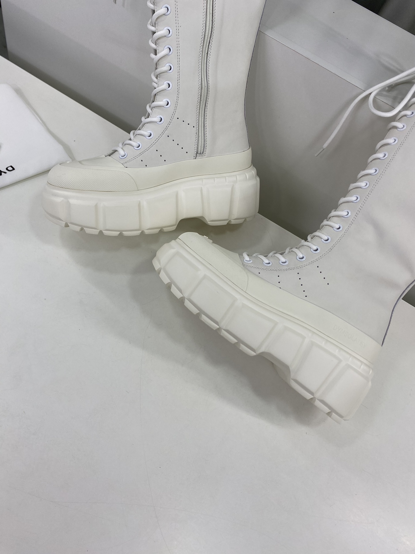 Dymonlatriy’s Latest British Wind: High Beauty and Unique Fashion for Autumn Shoes - 图片 8