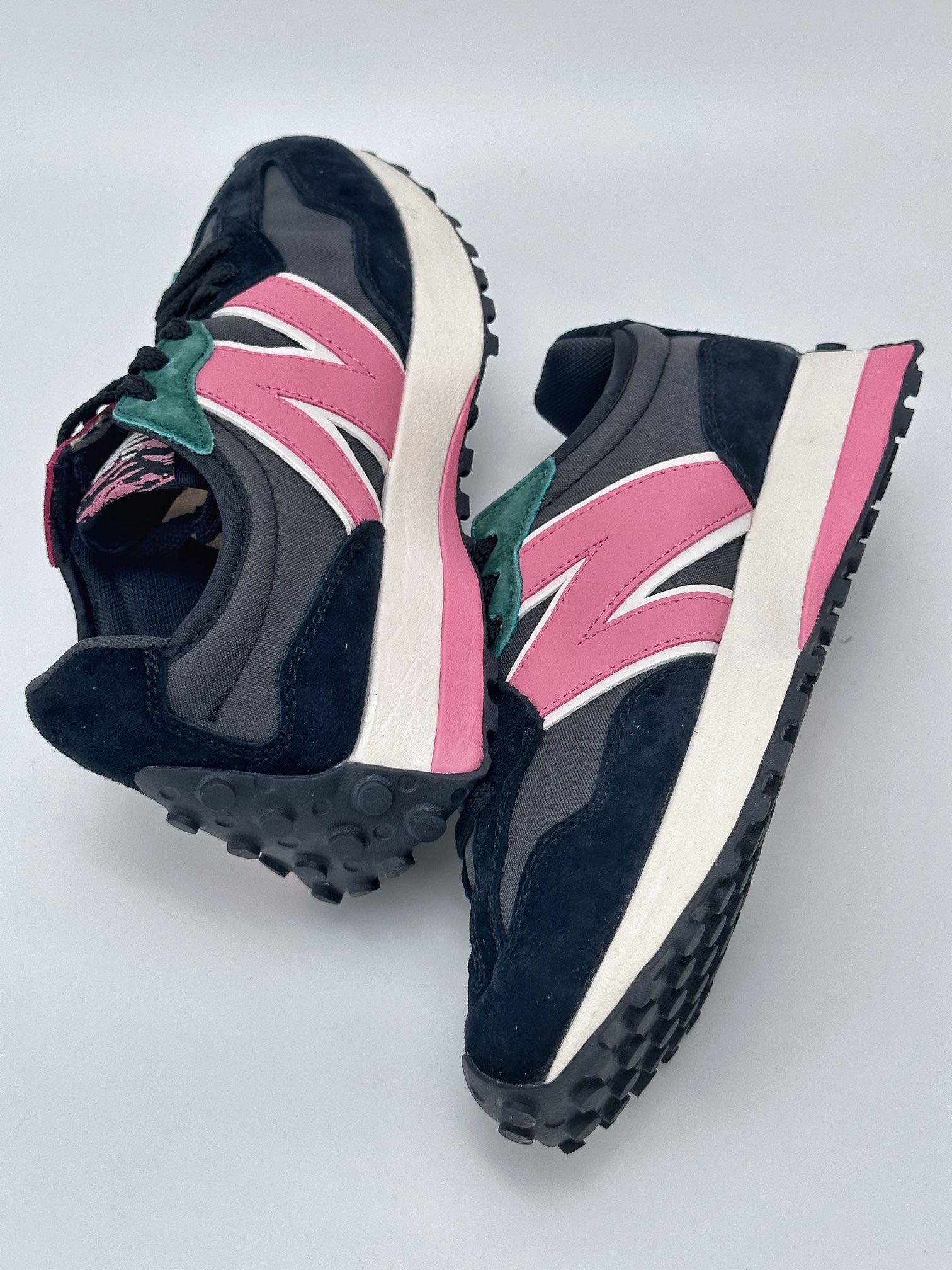 150 New Balance MS327系列 复古休闲运动慢跑鞋 U327CNT