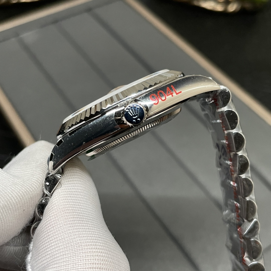 Rolex DD日志系列 “黑冰糖” 双历