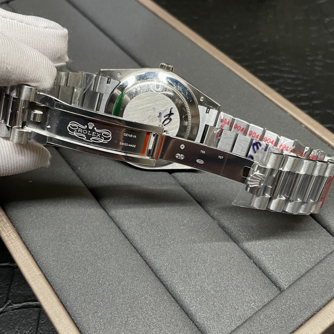 Rolex DD日志系列 “黑冰糖” 双历
