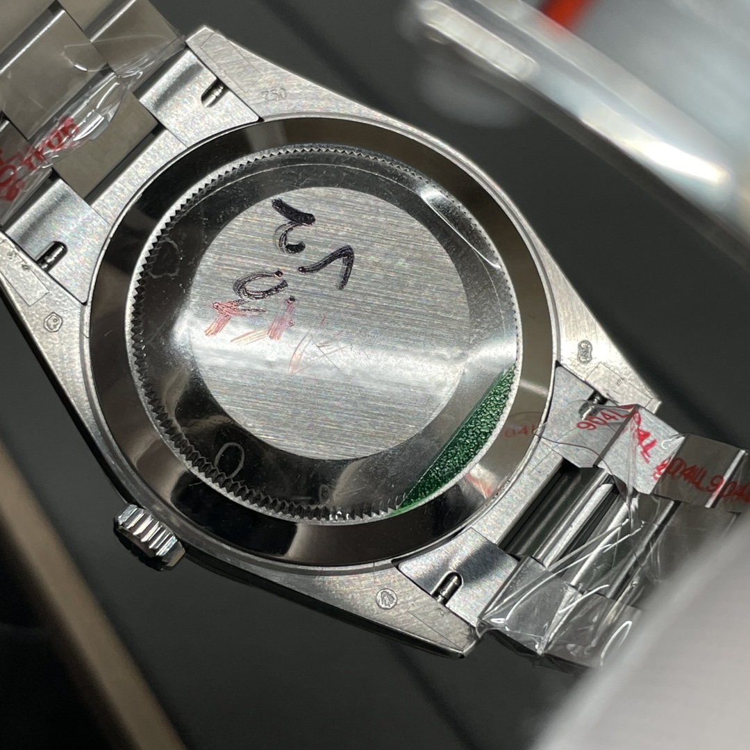 Rolex DD日志系列 “黑冰糖” 双历