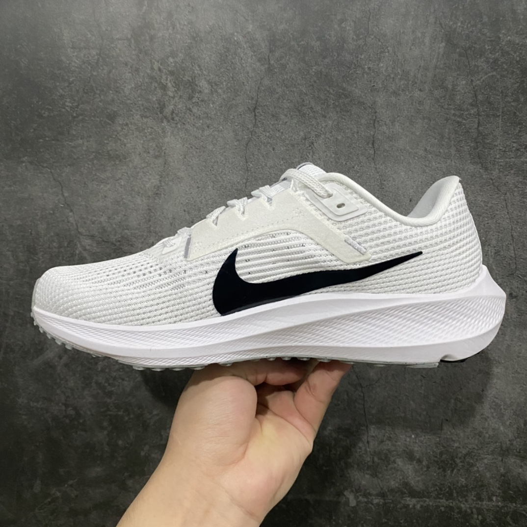 图片[2]-【DT版本】Nike Air Zoom Pegasus 40 登月专业跑步鞋 白色 DV3853-102n市售最高版本 独家裸鞋圈硬通货品质n正确内置前后双气垫n(且后掌加上原厂硬纸护板防止压力过大导致气垫漏气)n原档案数据 原盒原配 QC检验 钢印 俱全原厂网纱 原装MD大底同步科技 脚感完美还原 脚感堪比Boost  尺码：39 40 40.5 41 42 42.5 43 44 44.5 45 46n-莆田鞋批发中心