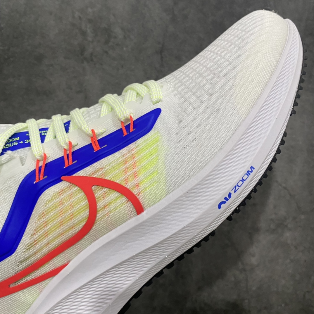 图片[6]-【DT版本】Nike Air Zoom Pegasus 39 登月专业跑步鞋 白色 DX3354-100n市售最高版本 独家裸鞋圈硬通货品质n正确内置前后双气垫n(且后掌加上原厂硬纸护板防止压力过大导致气垫漏气)n原档案数据 原盒原配 QC检验 钢印 俱全原厂网纱 原装MD大底同步科技 脚感完美还原 脚感堪比Boost  尺码：36 36.5 37.5 38 38.5 39 40 40.5 41 42 42.5 43 44 44.5 45 46n-莆田鞋批发中心