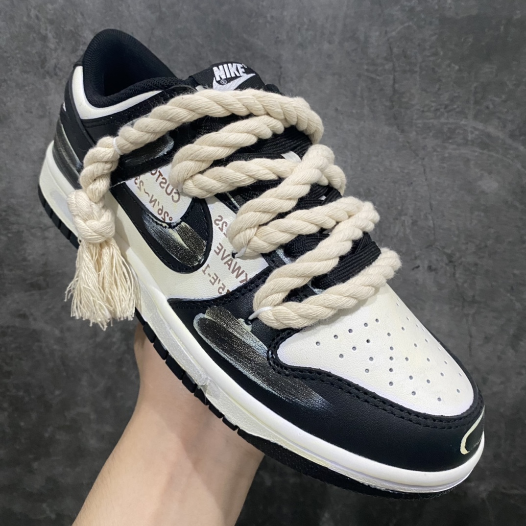 图片[3]-【纯原版】NK Dunk Low Retro 解构定制配色 麻绳绑带 氧化做旧DD1391-100n以拆线为创作灵感 结合OW拆解鞋带的风格 以DUNK进行设计 并加入了解构风独特的元素 同时给鞋子做了旧vibe风的效果 让整体效果更加潮流SIZE：36 36.5 37.5 38 38.5 39 40 40.5 41 42 42.5 43 44 44.5 45 46n-莆田鞋批发中心