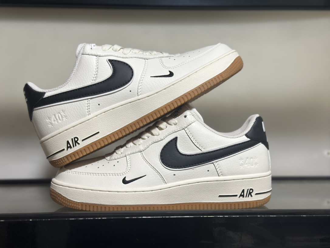 NikeAirForce1Low40