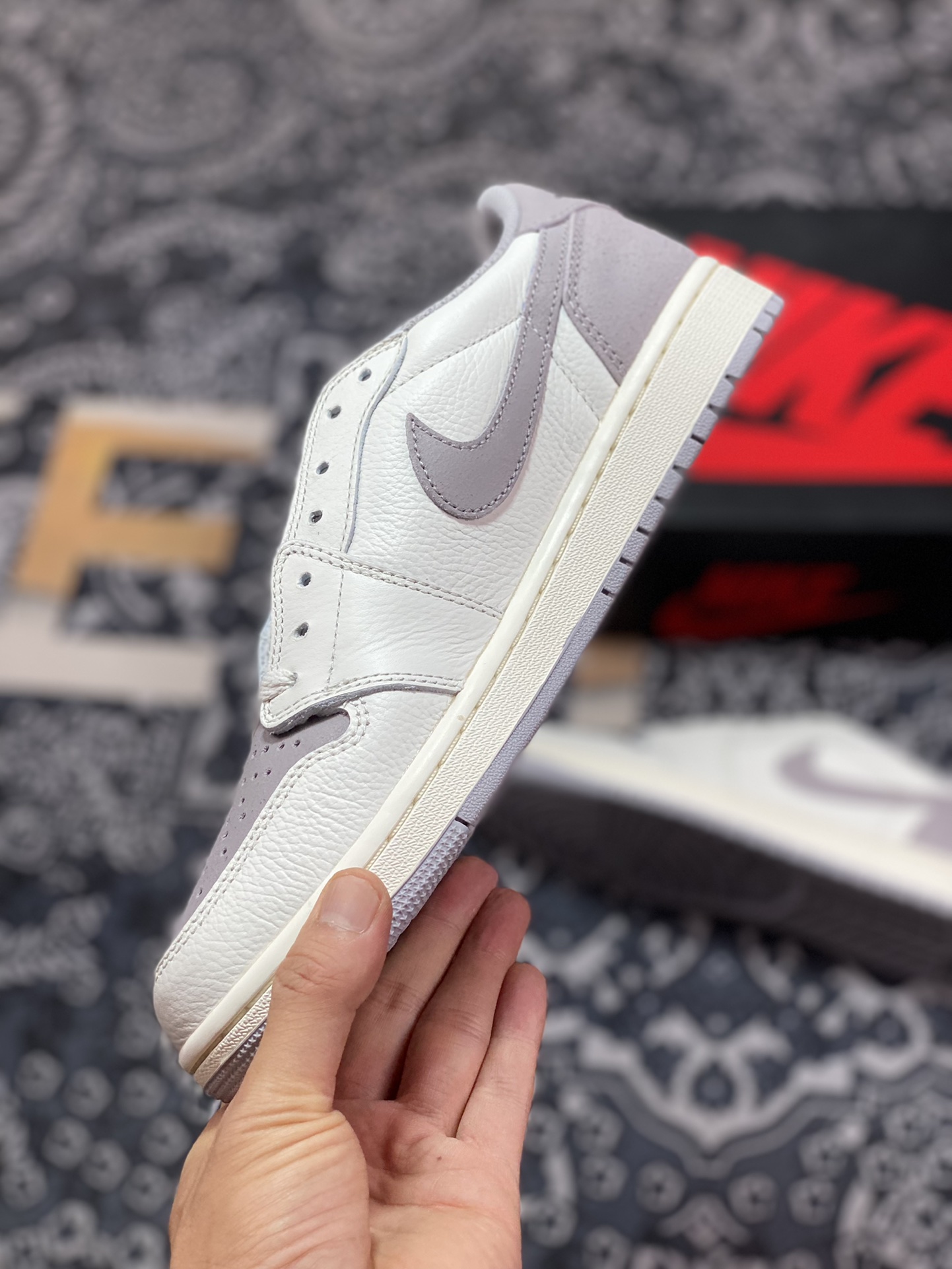 320 优选 Air Jordan 1 Retro Low OG”Atmosphere Grey“AJ1乔丹一代低帮篮球鞋“新百白灰”CZ0790-101