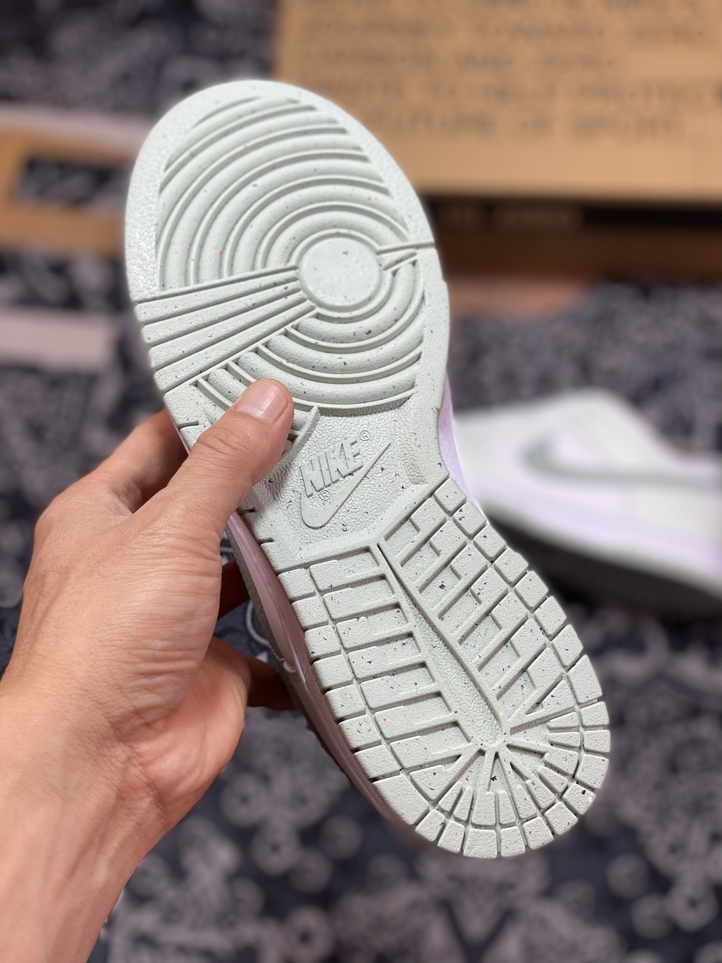 耐克Nike SB Dunk Low Next Nature”Ablooding“扣篮系板鞋“薄荷绿斑斓乳酪双鞋带”DN1431-102